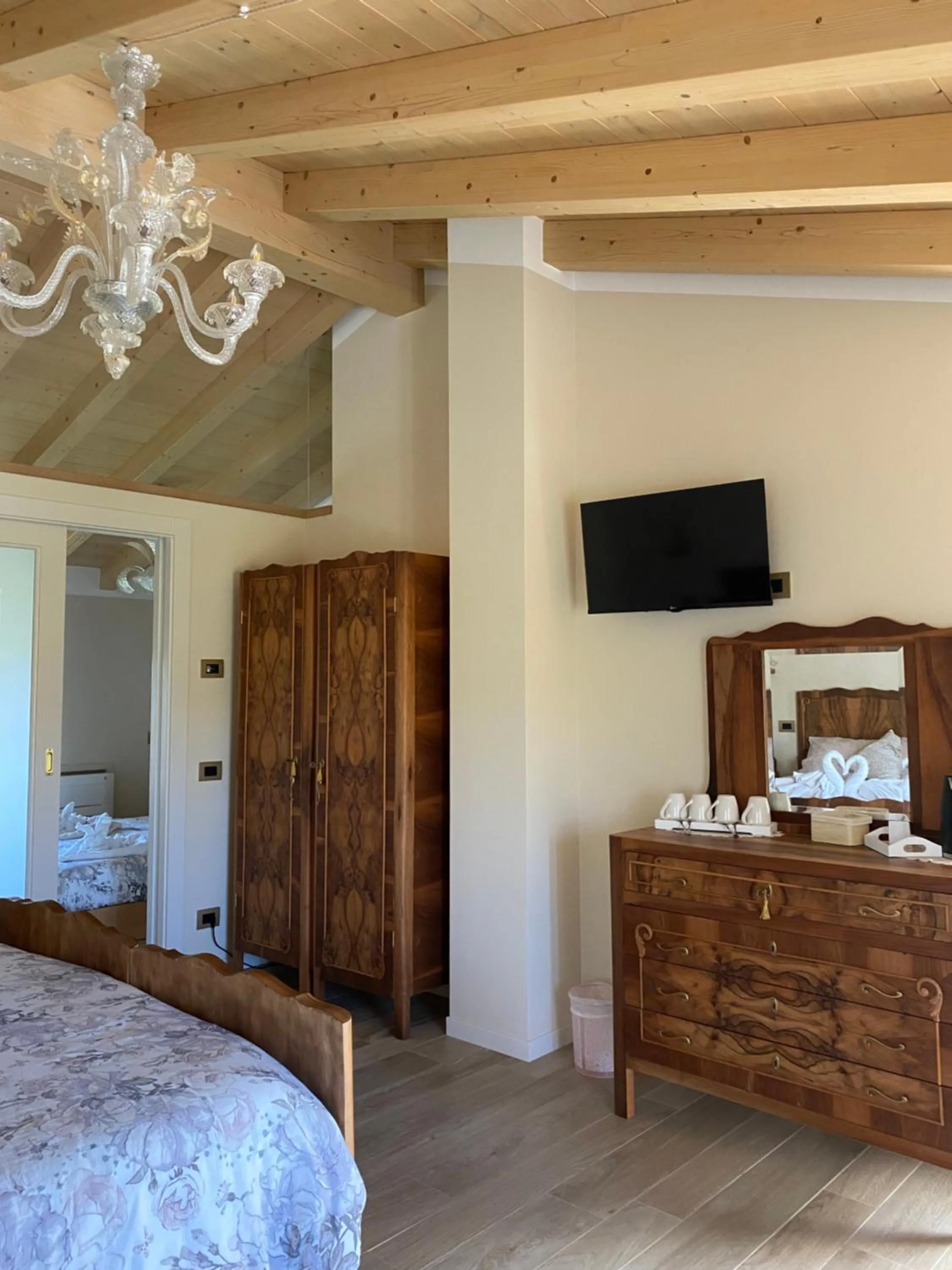 TV and multimedia, Bed in ROSETO HOLIDAYS AZZURRO