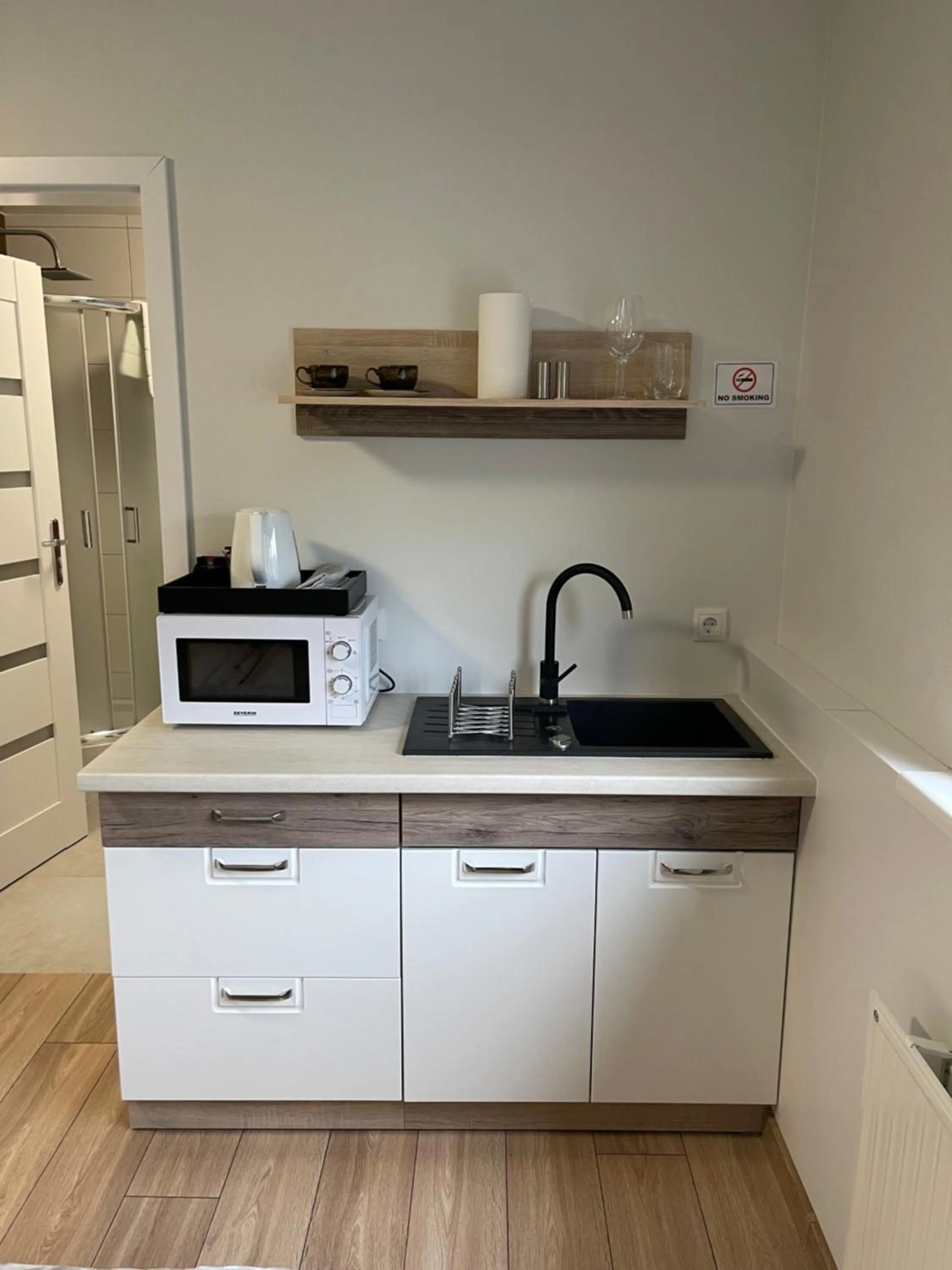 Coffee/tea facilities in Helgrindur Guesthouse