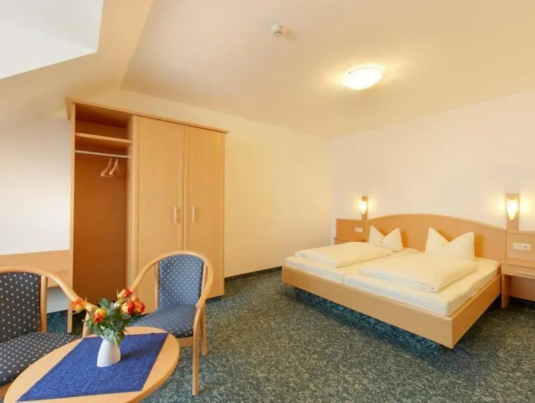 Photo of the whole room, Bed in Hotel Jagermo