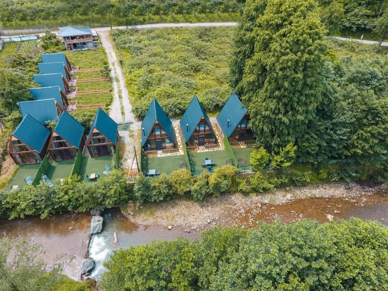 Property building in Oce Bungalow