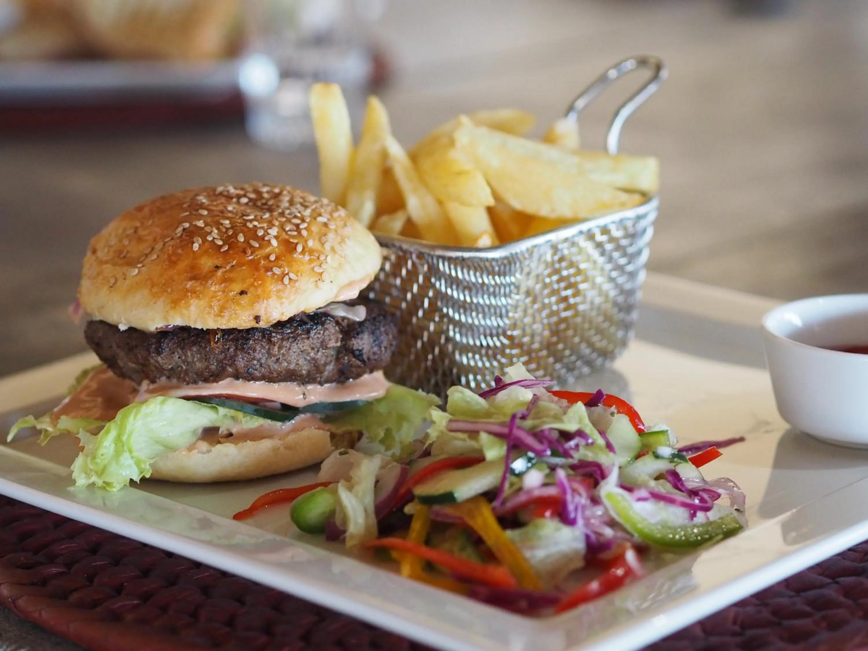 Restaurant/places to eat in Eleven Pearl Boutique Hotel & Spa