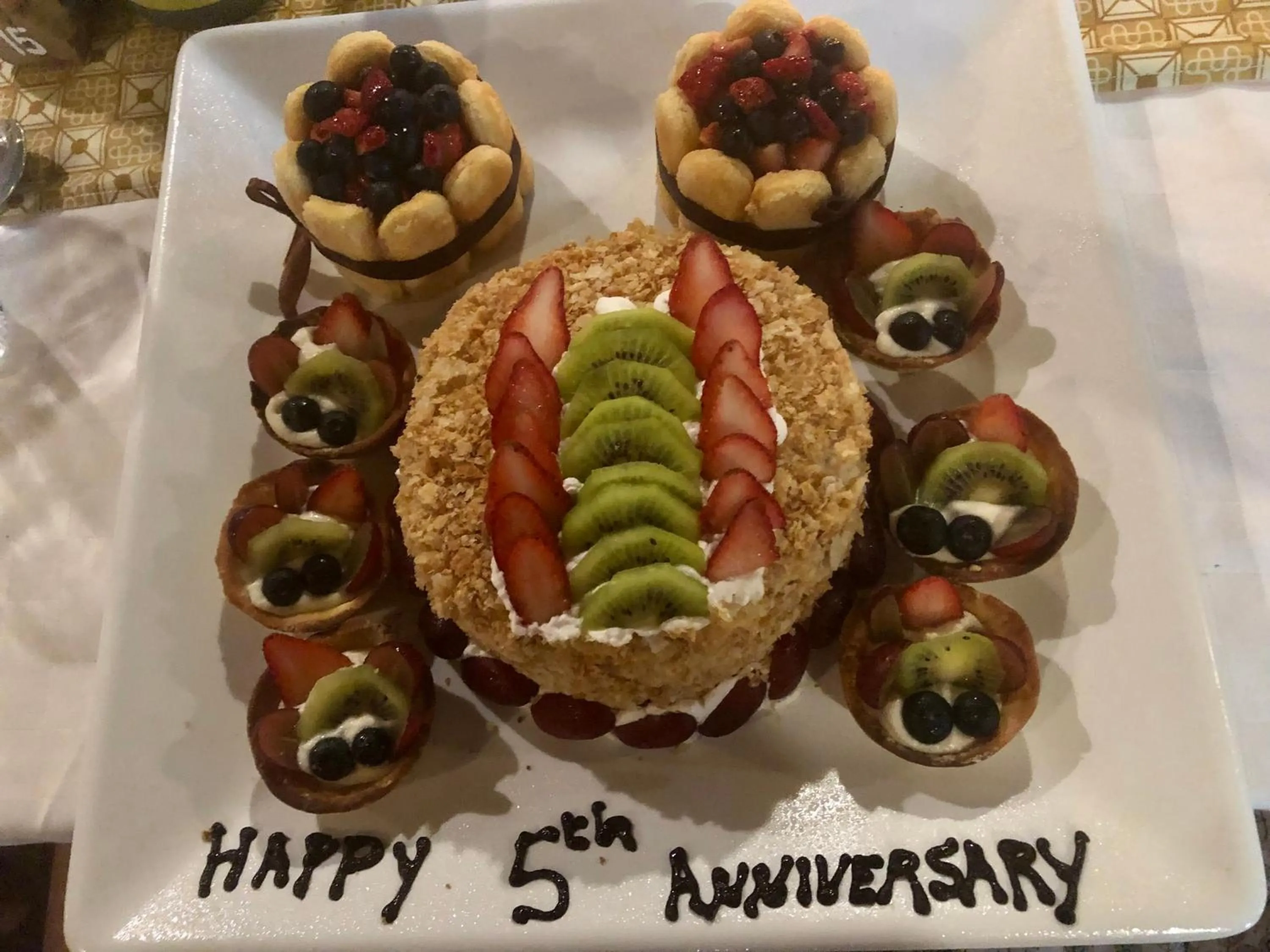 Restaurant/places to eat in Eleven Pearl Boutique Hotel & Spa