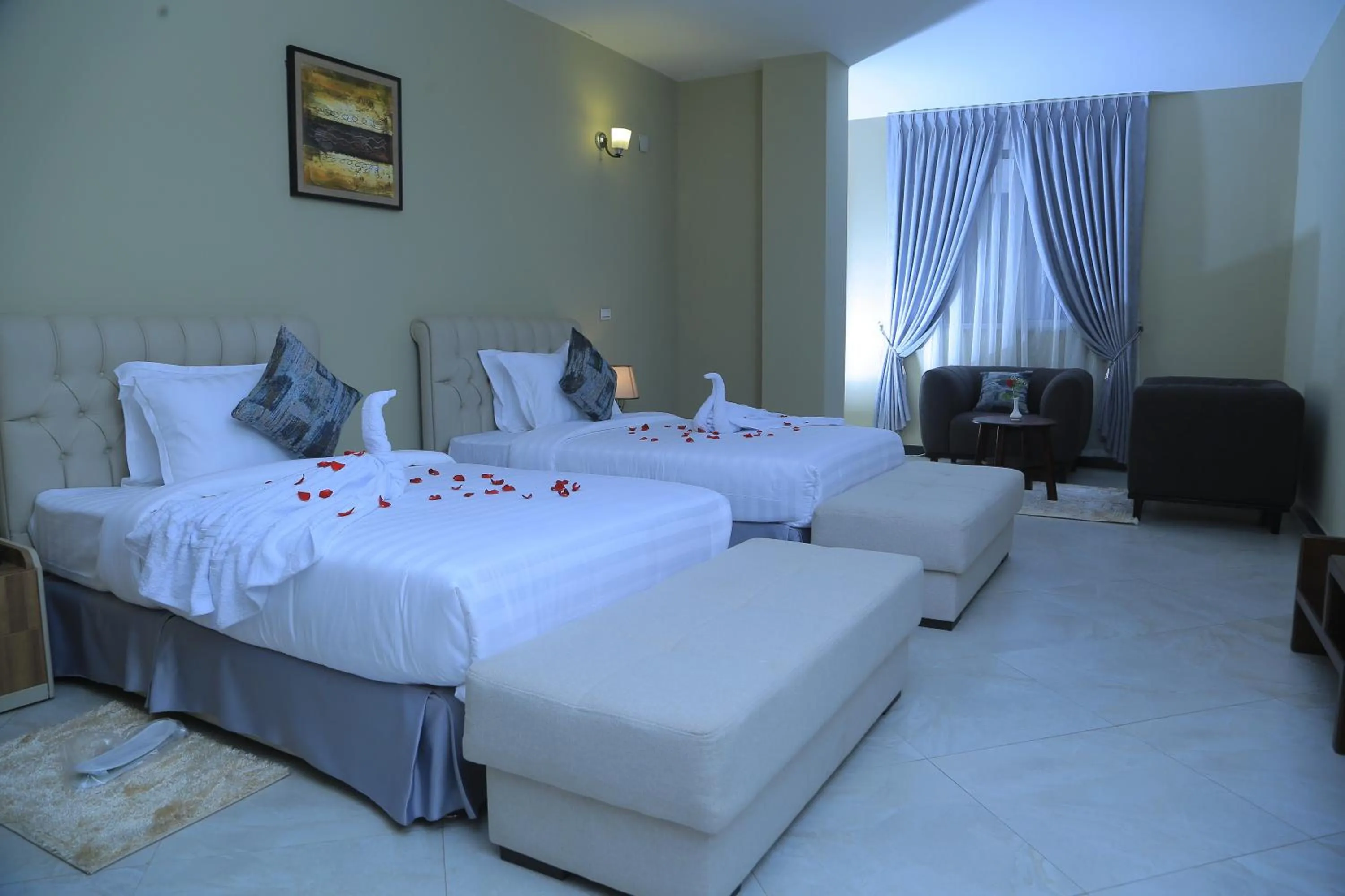 Photo of the whole room, Bed in Daisy Hotel