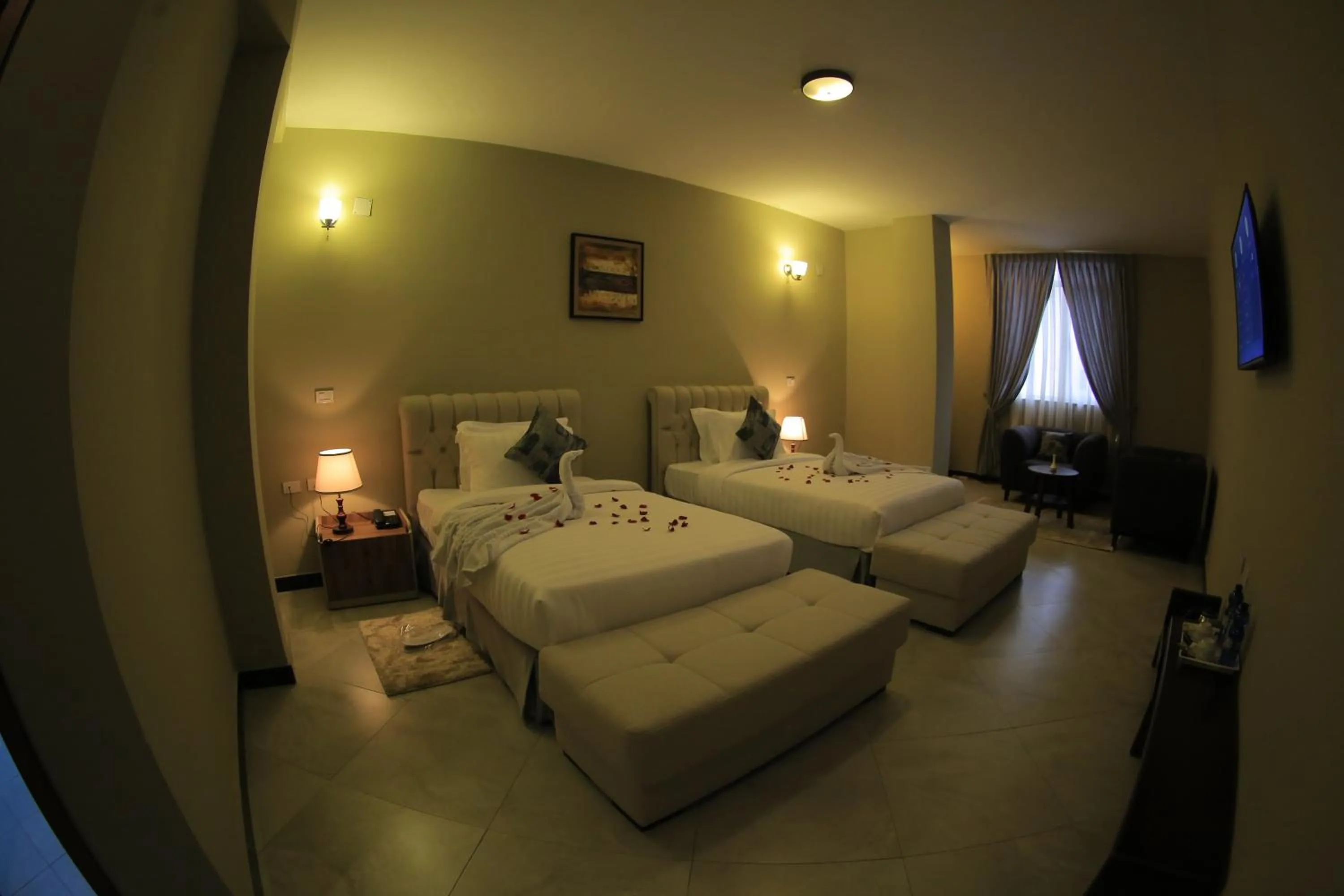 Photo of the whole room, Bed in Daisy Hotel