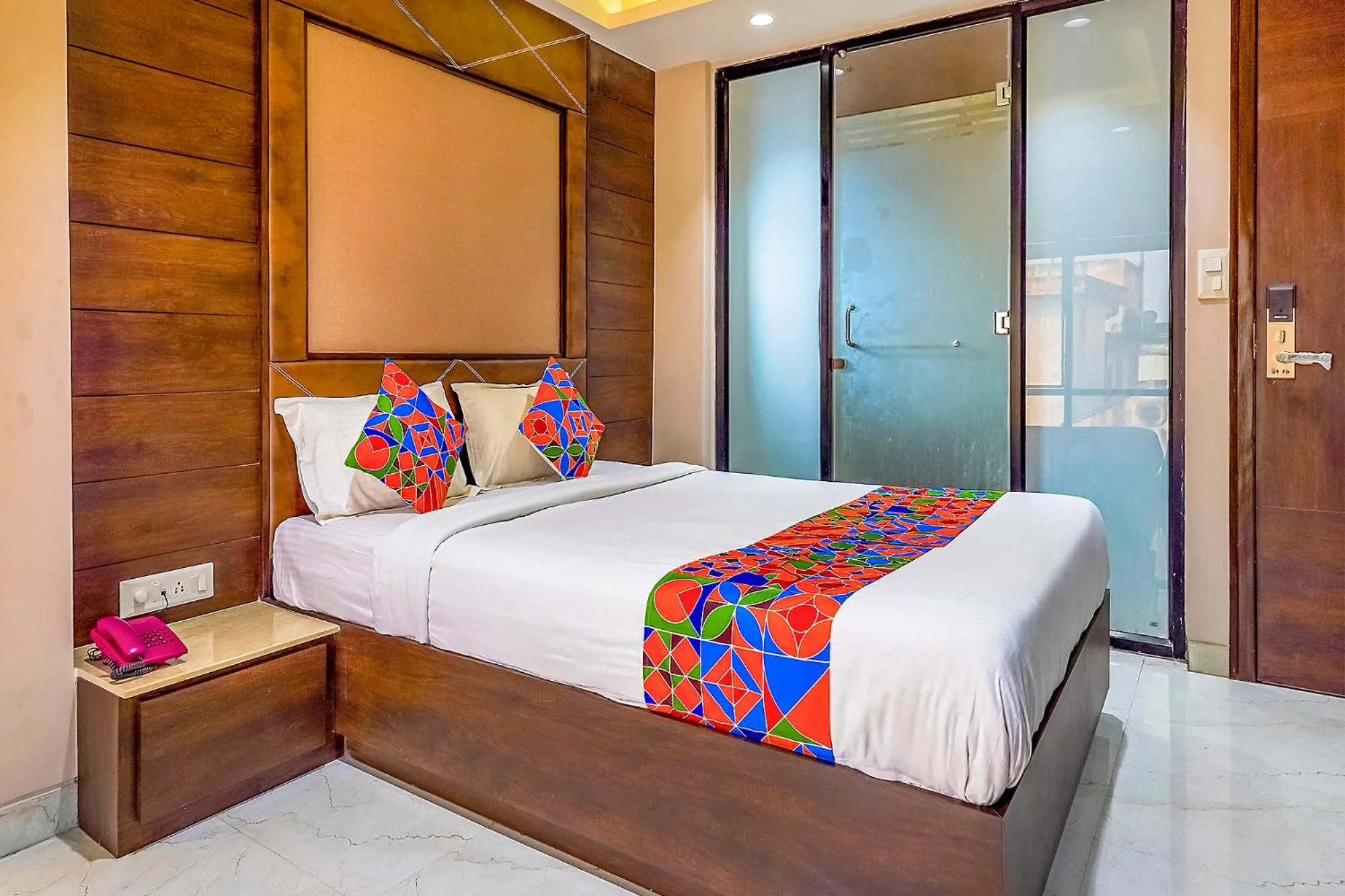 Photo of the whole room, Bed in FabHotel Eros 211 - Nr Sreebhumi