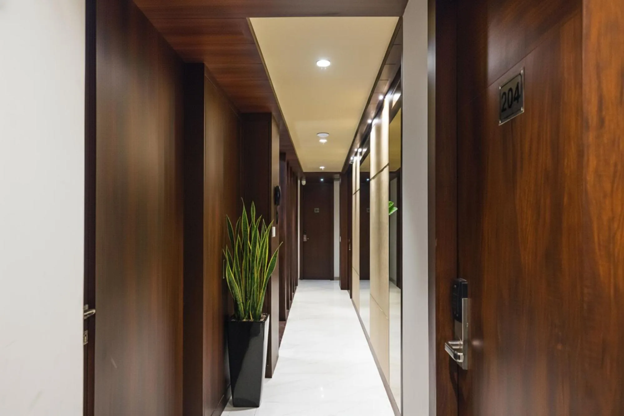 Lobby or reception in FabHotel Eros 211 - Nr Sreebhumi