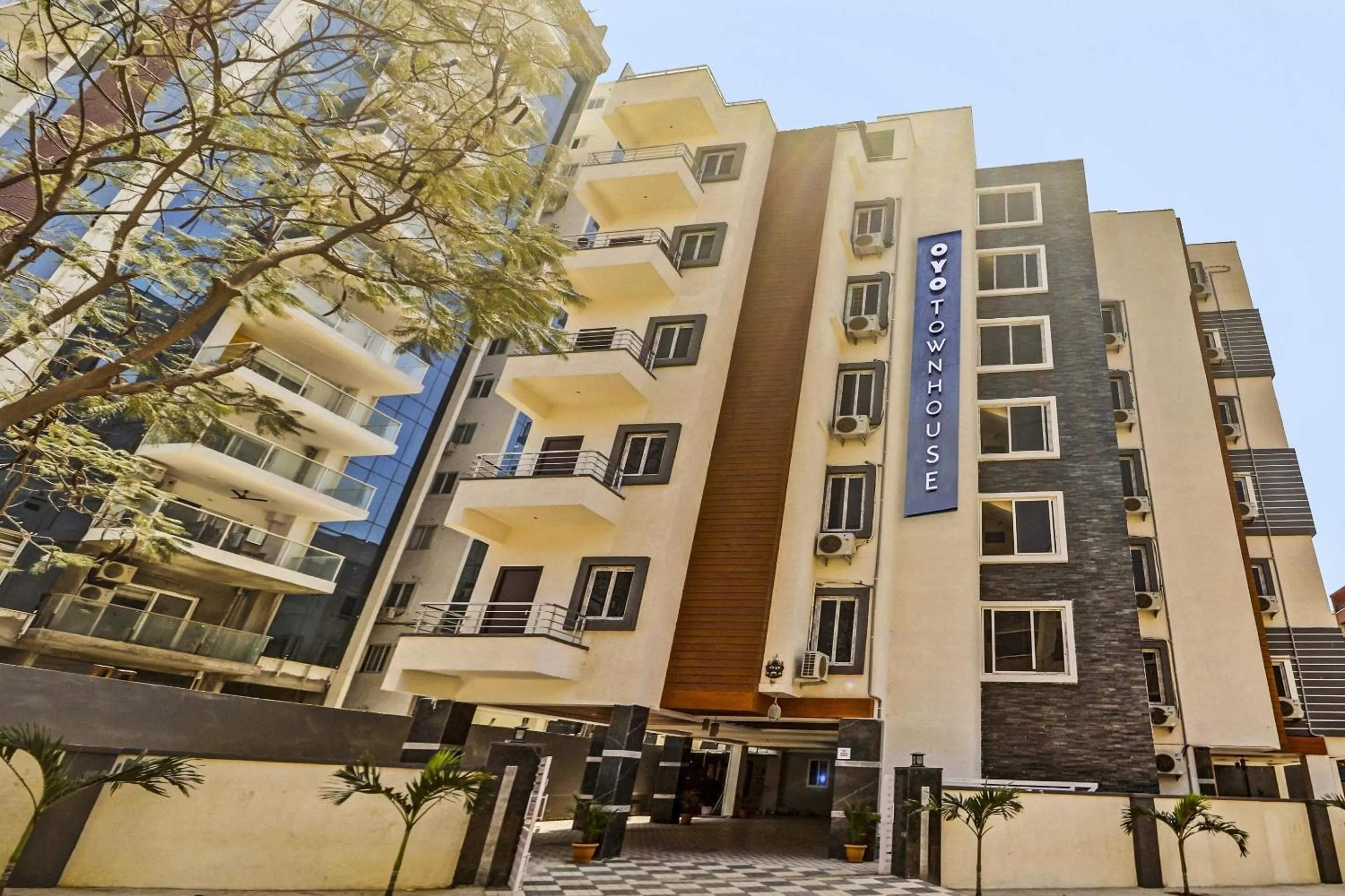 Facade/entrance in Collection O White House Near KIMS Kondapur