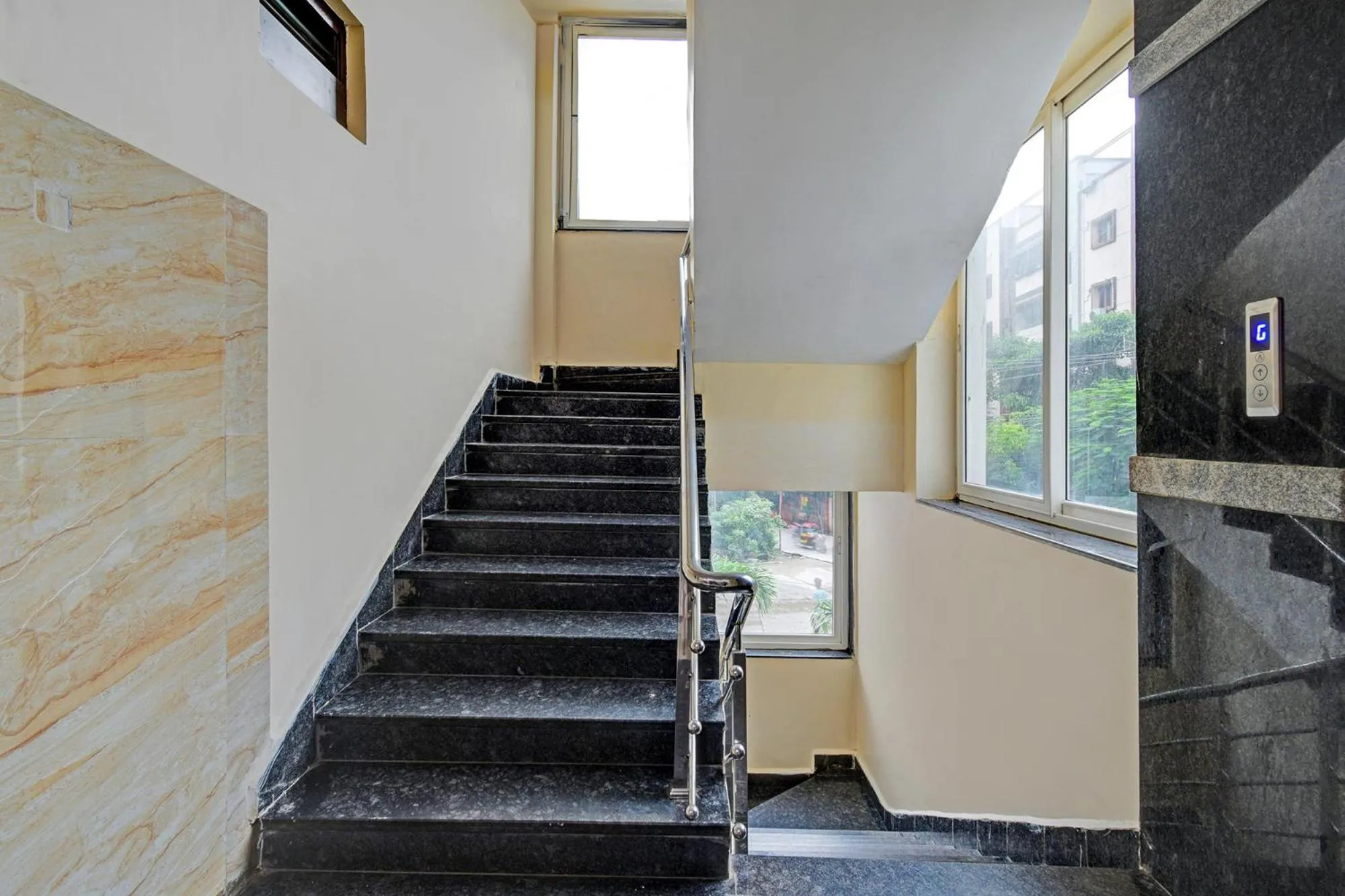 Lobby or reception in FabHotel White House Leo