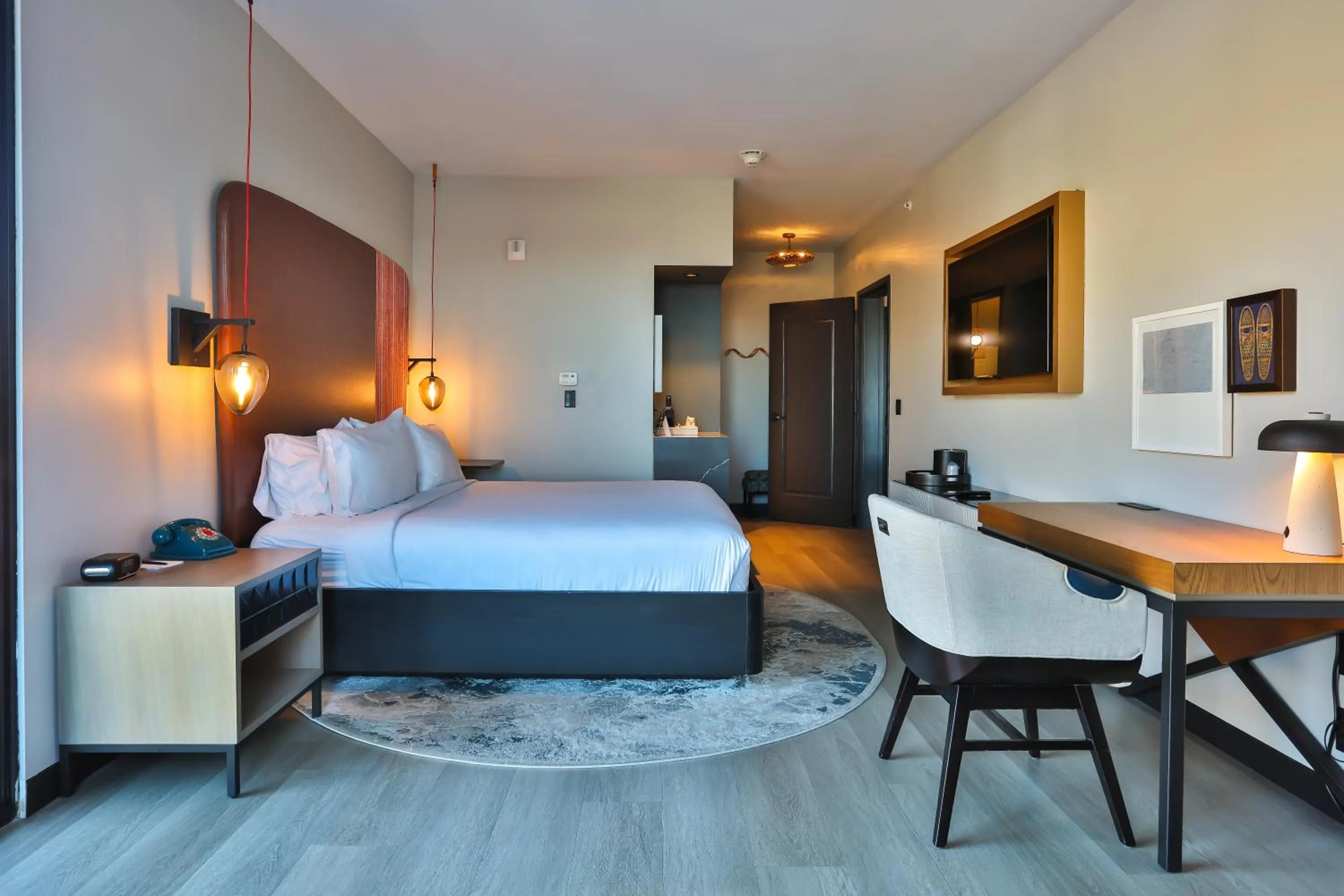 Bed in Hotel Indigo - Silverthorne by IHG