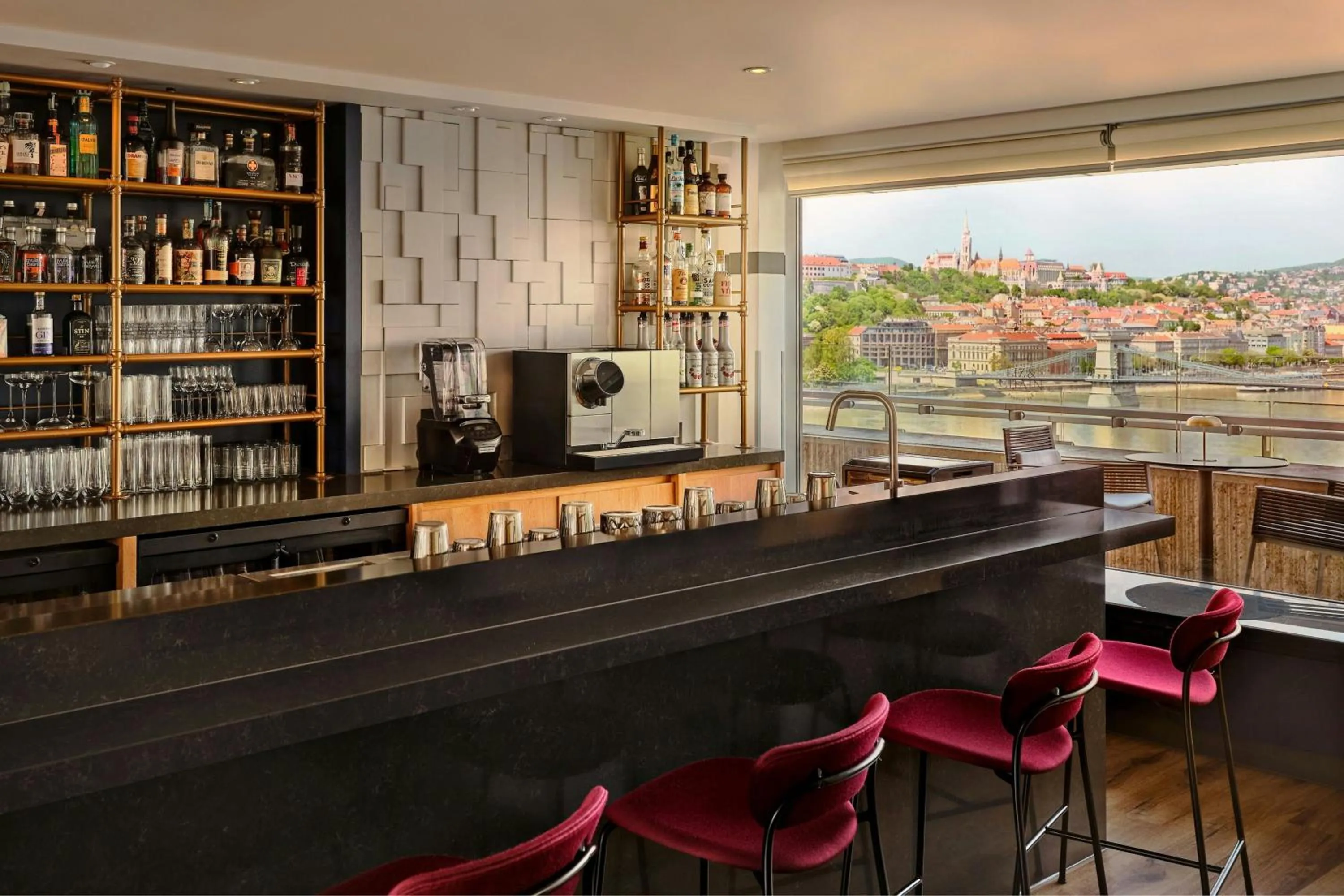 Lounge or bar in Budapest Marriott Hotel