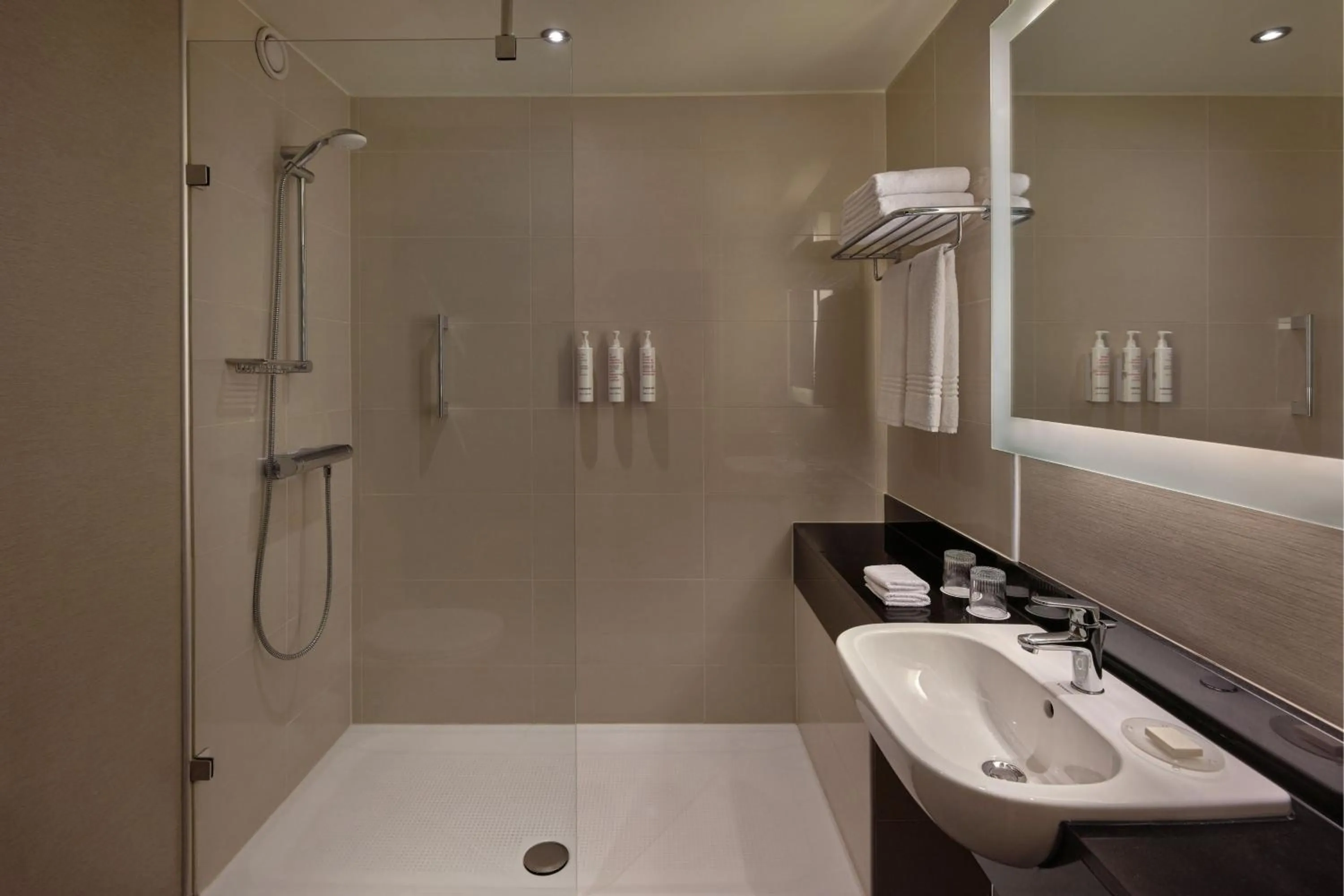 Bathroom in Budapest Marriott Hotel