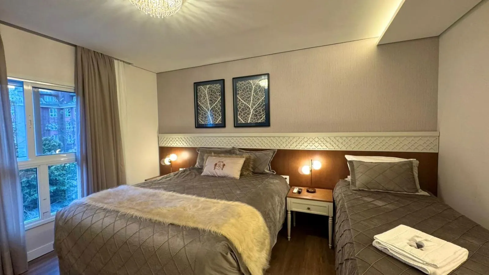 Bedroom, Bed in Hotel e Restaurante GIRATÓRIO RF Vision - A melhor vista 360 de Gramado