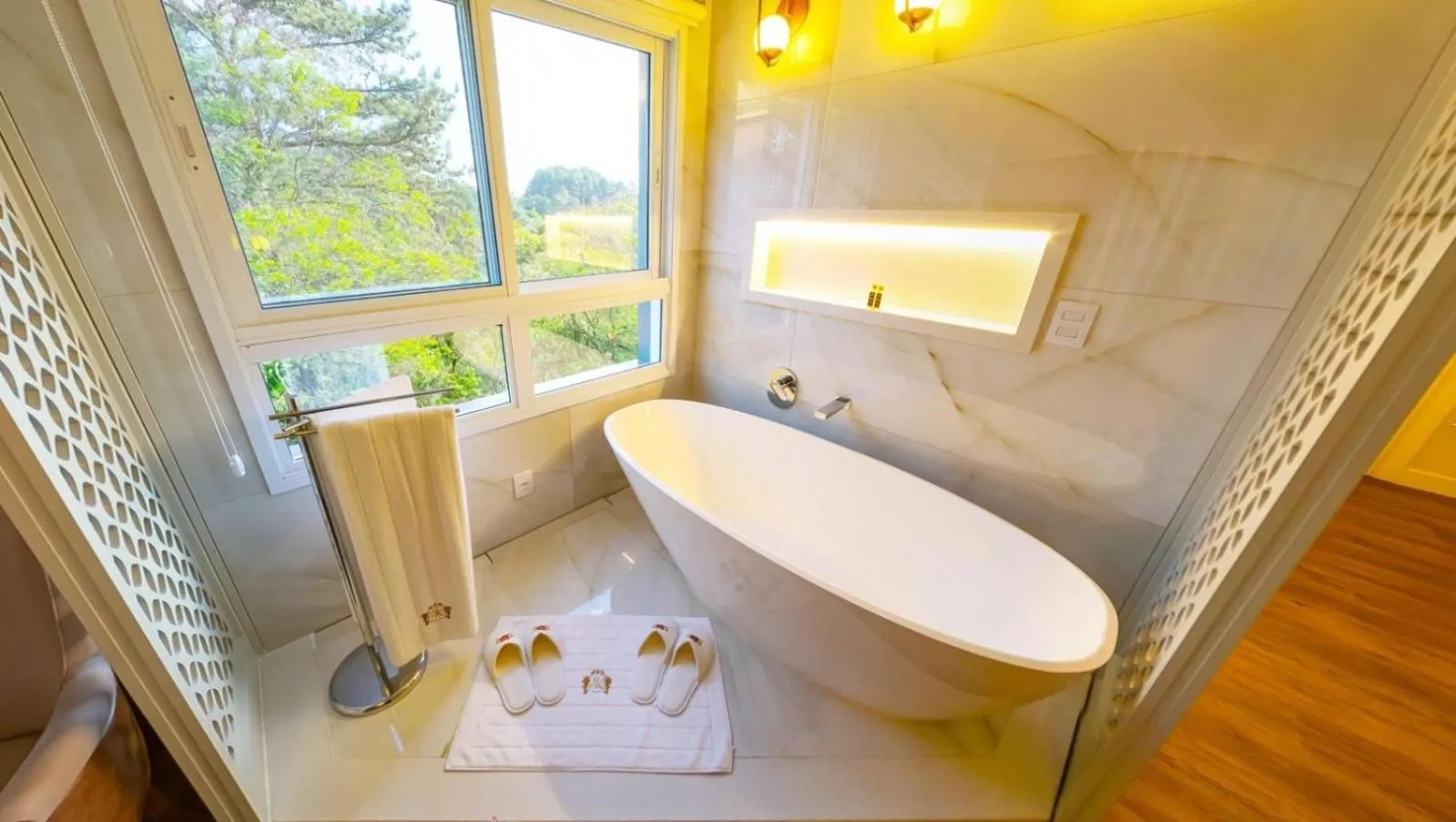 Bathroom in Hotel e Restaurante GIRATÓRIO RF Vision - A melhor vista 360 de Gramado