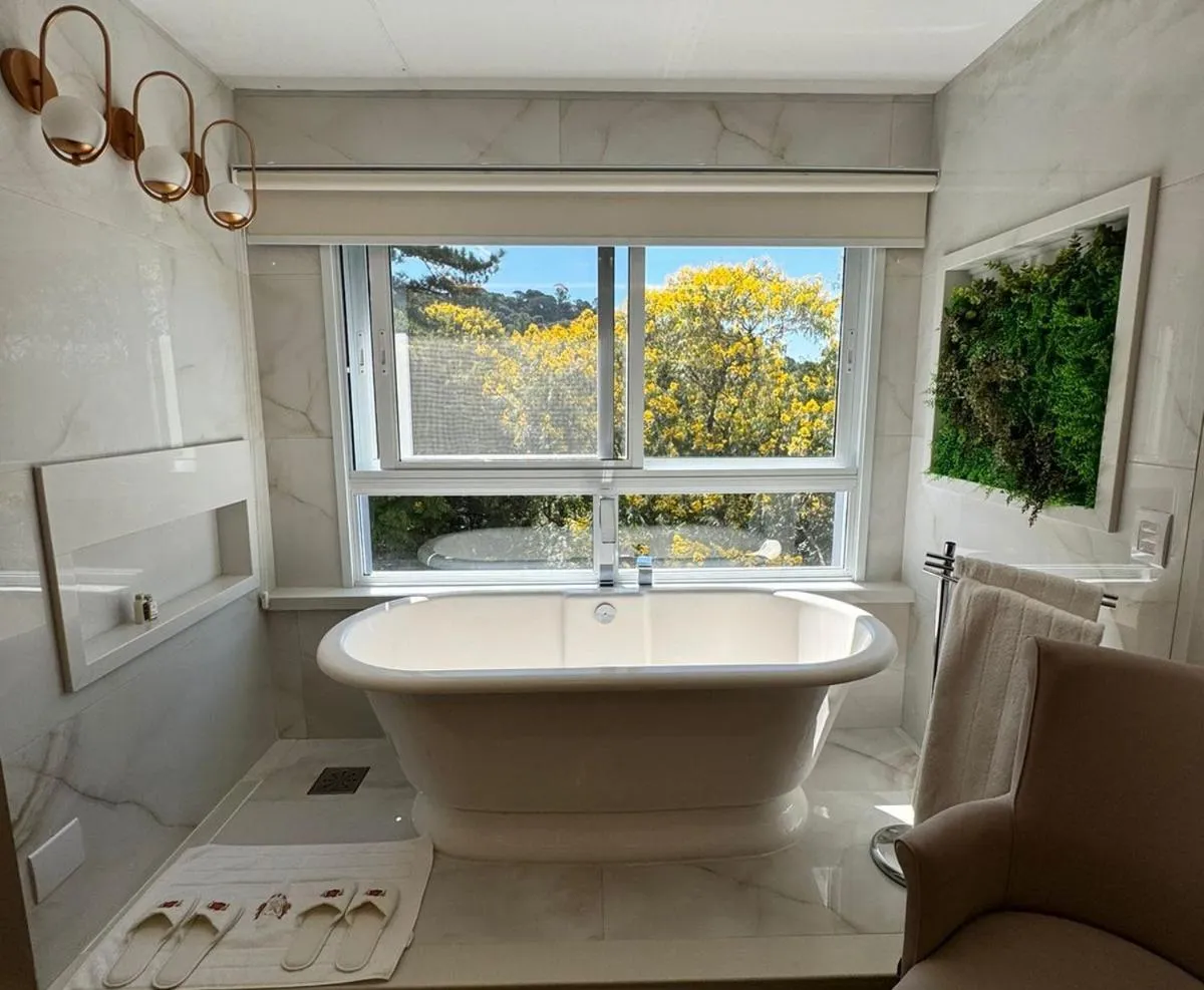 Bathroom in Hotel e Restaurante GIRATÓRIO RF Vision - A melhor vista 360 de Gramado