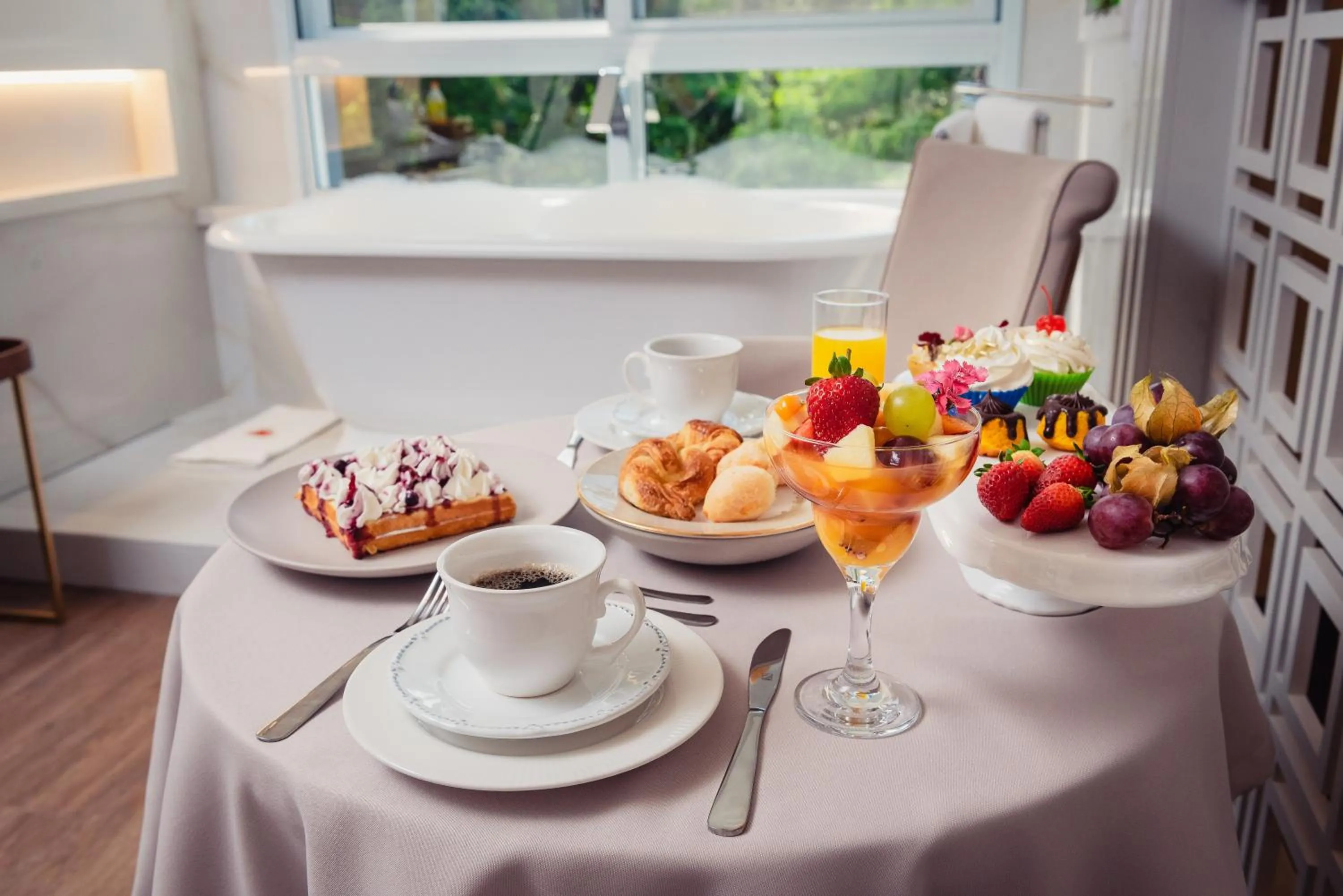 Food and drinks in Hotel e Restaurante GIRATÓRIO RF Vision - A melhor vista 360 de Gramado