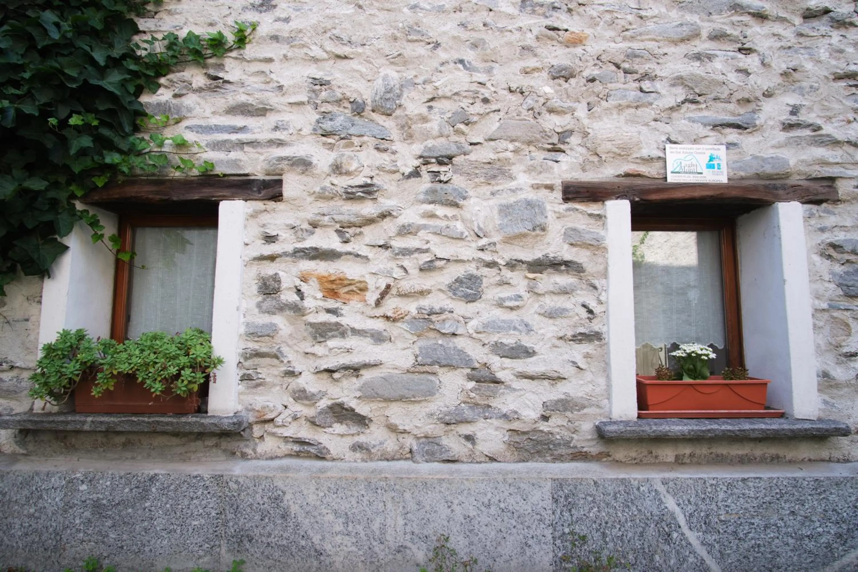 Property building in Casa Tomà