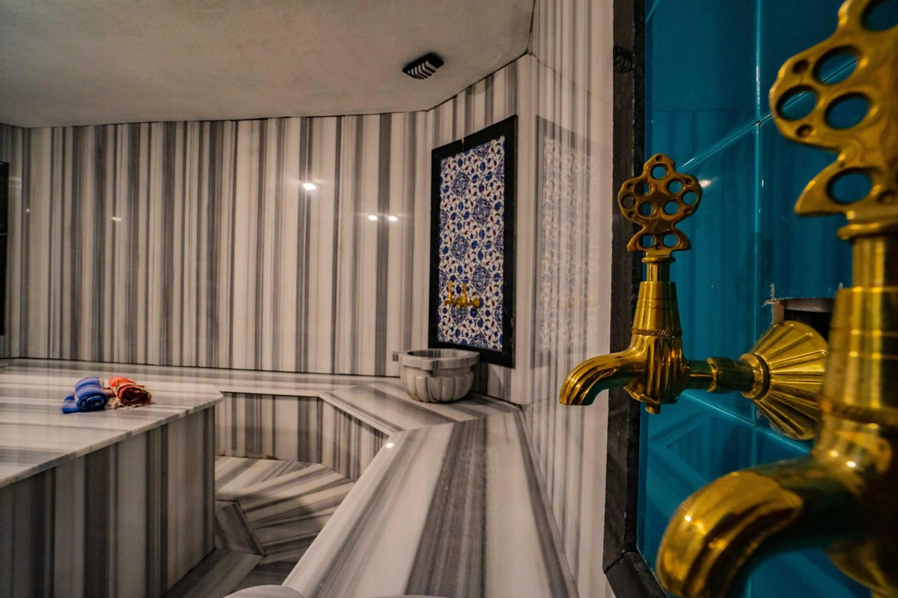 Public Bath in Prenses Sealine Beach Hotel