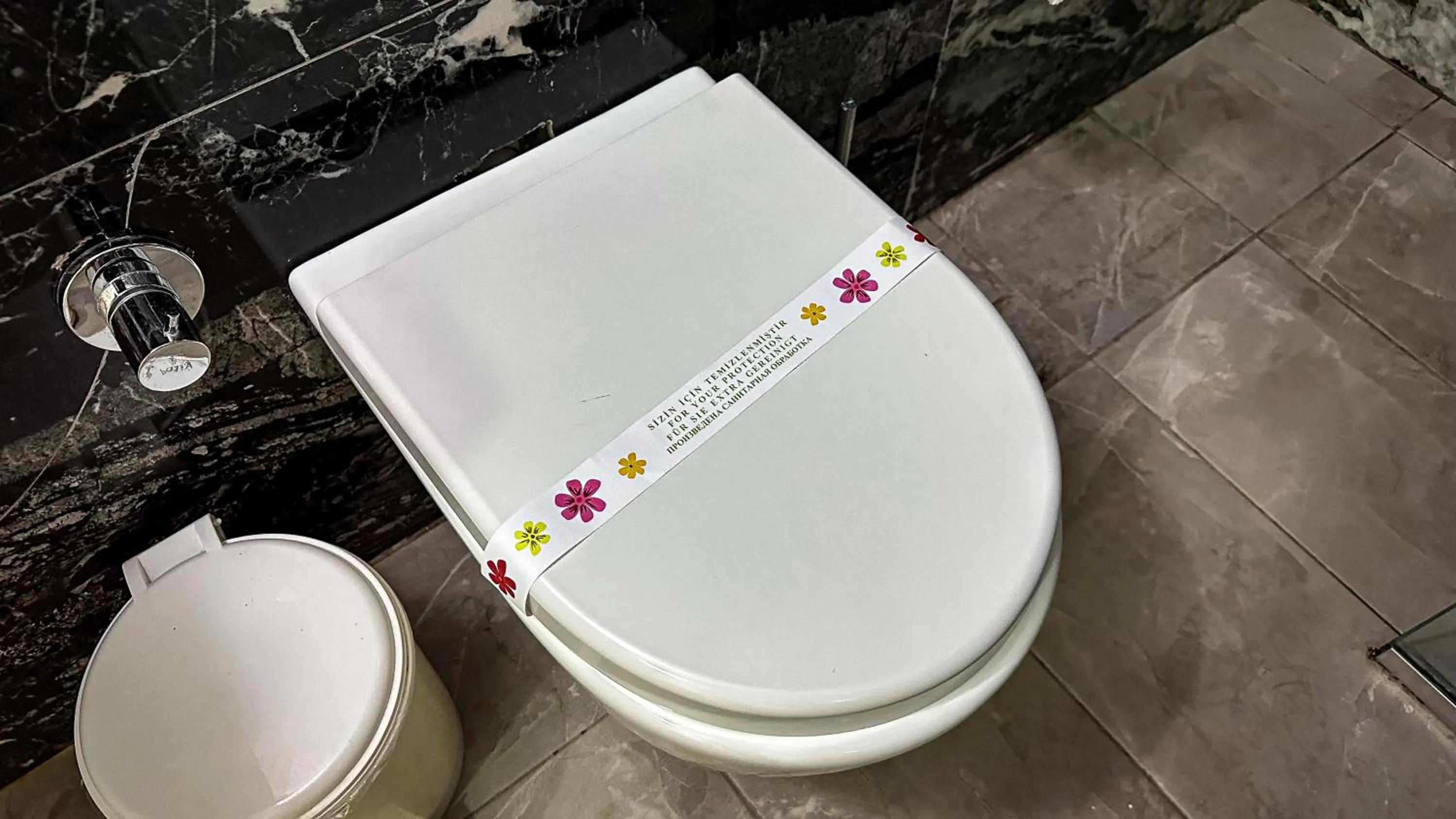 Toilet in Prenses Sealine Beach Hotel