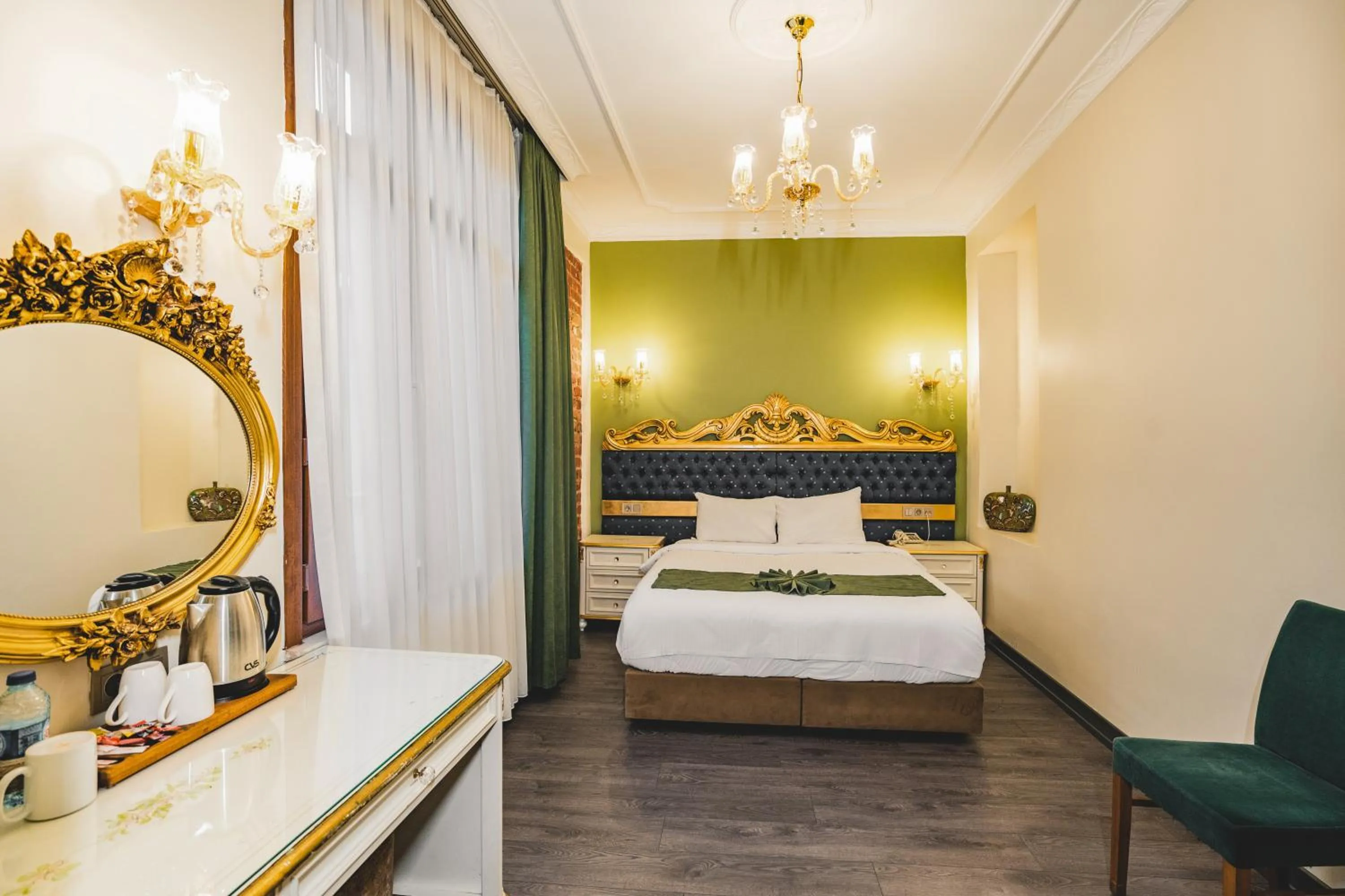 Bed in Hotel Fresia Istanbul