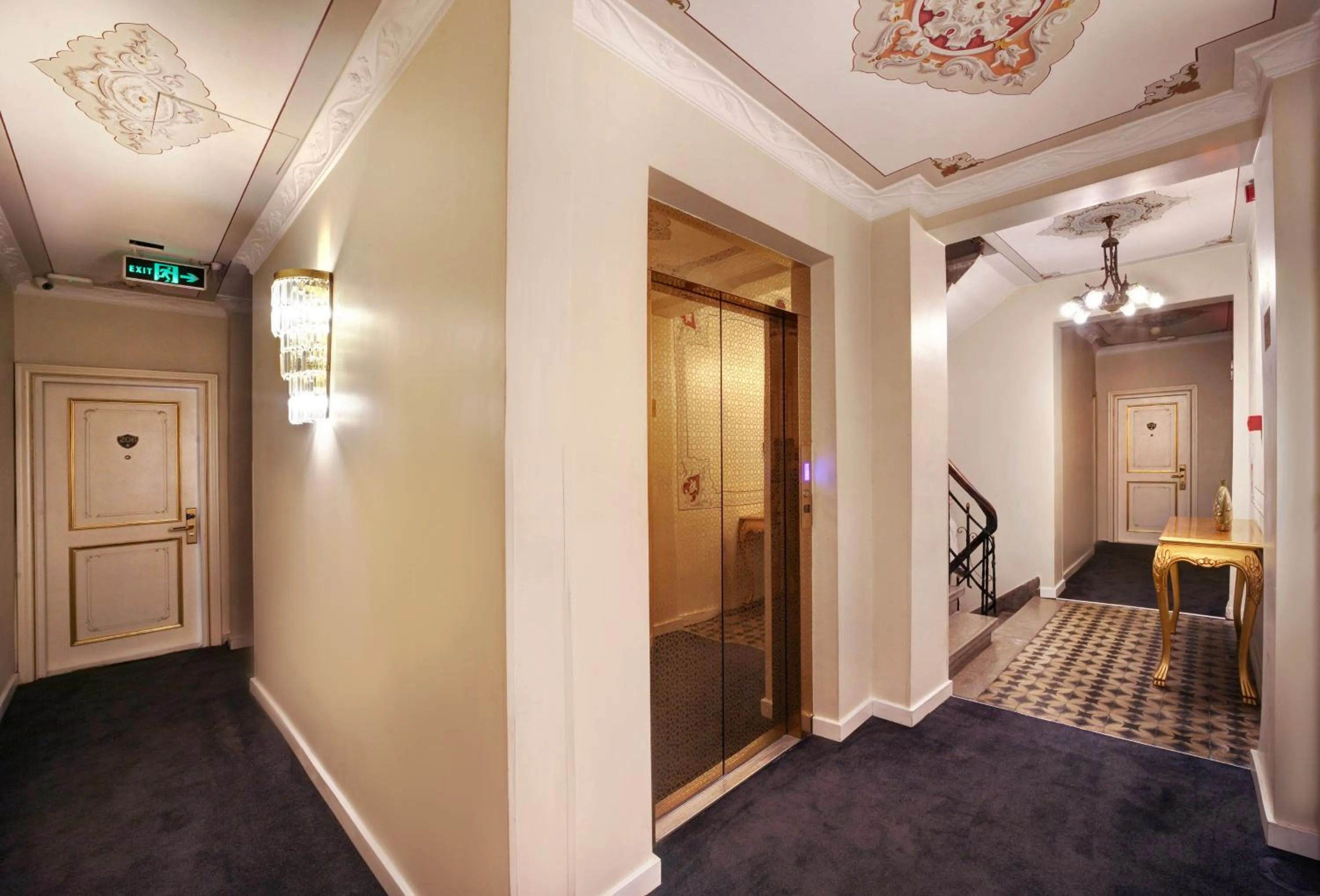 elevator in Hotel Fresia Istanbul