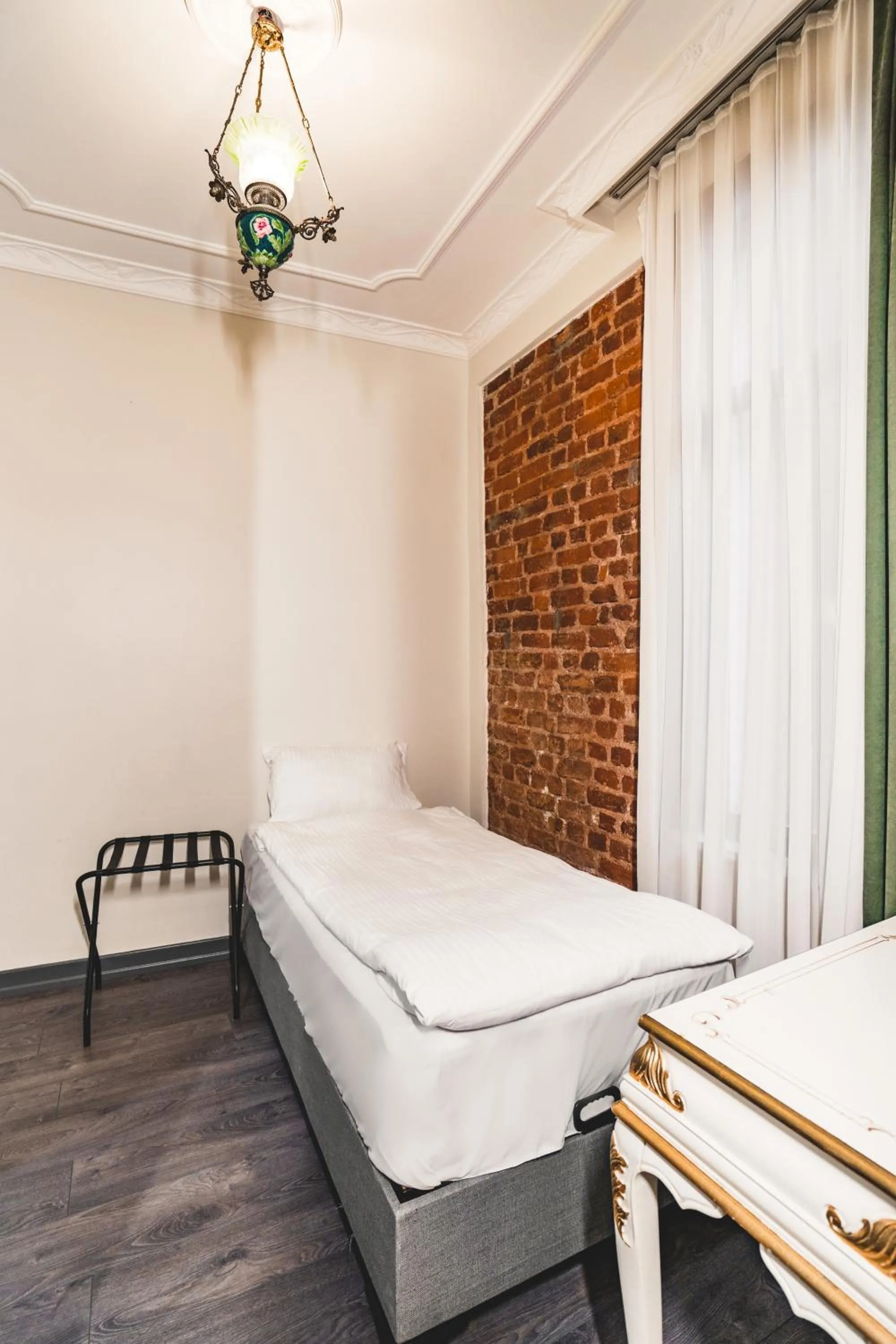 Bed in Hotel Fresia Istanbul