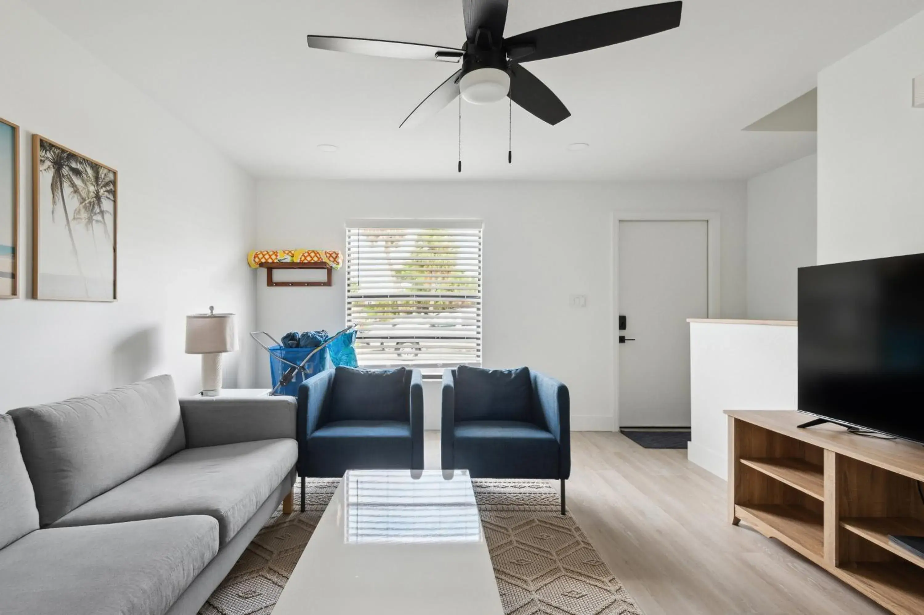 Amazing 2 Bedroom Townhouse near beach Amazing 2 Bedroom Townhouse near beach