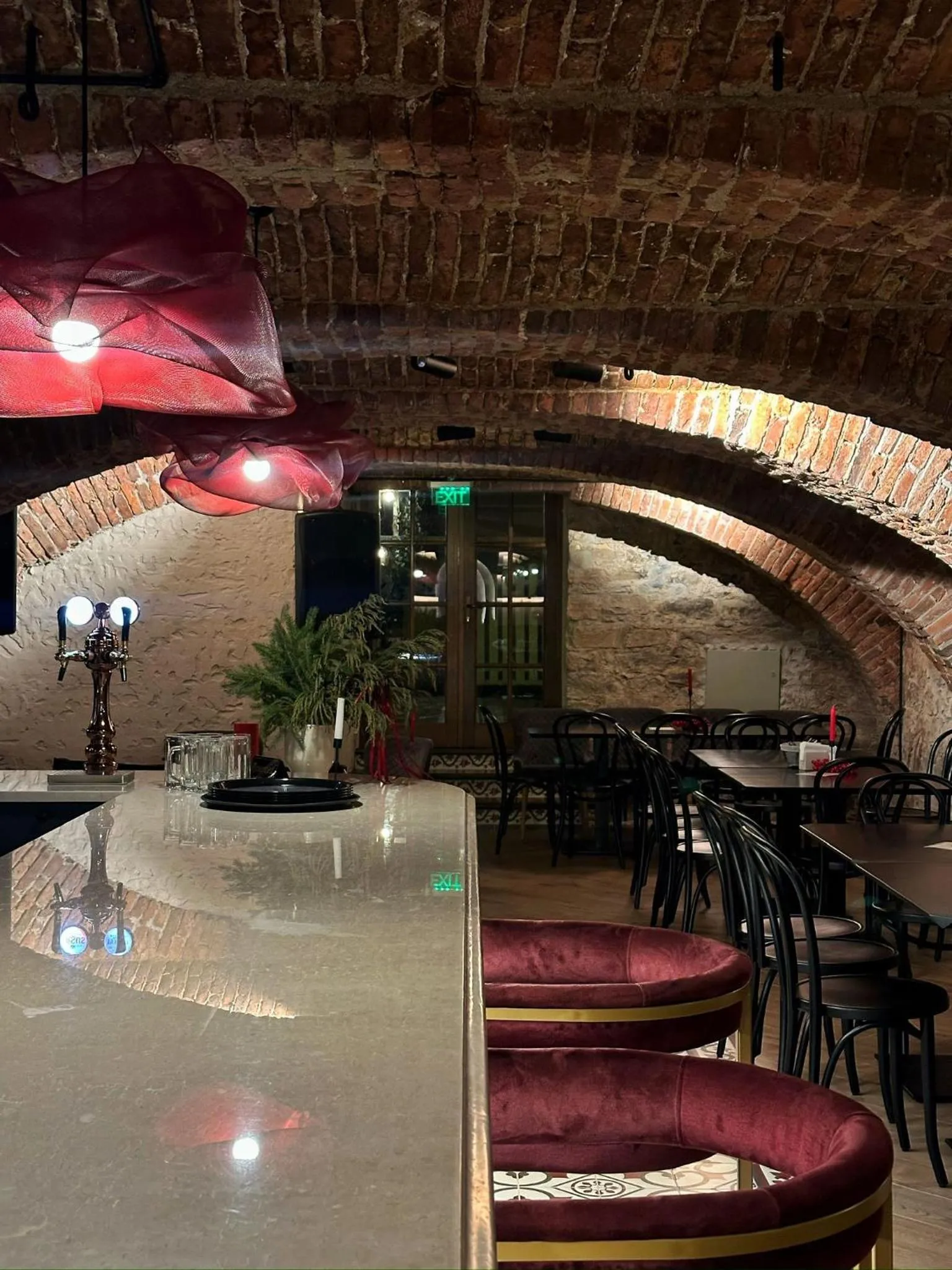 Restaurant/places to eat in La Fontaine