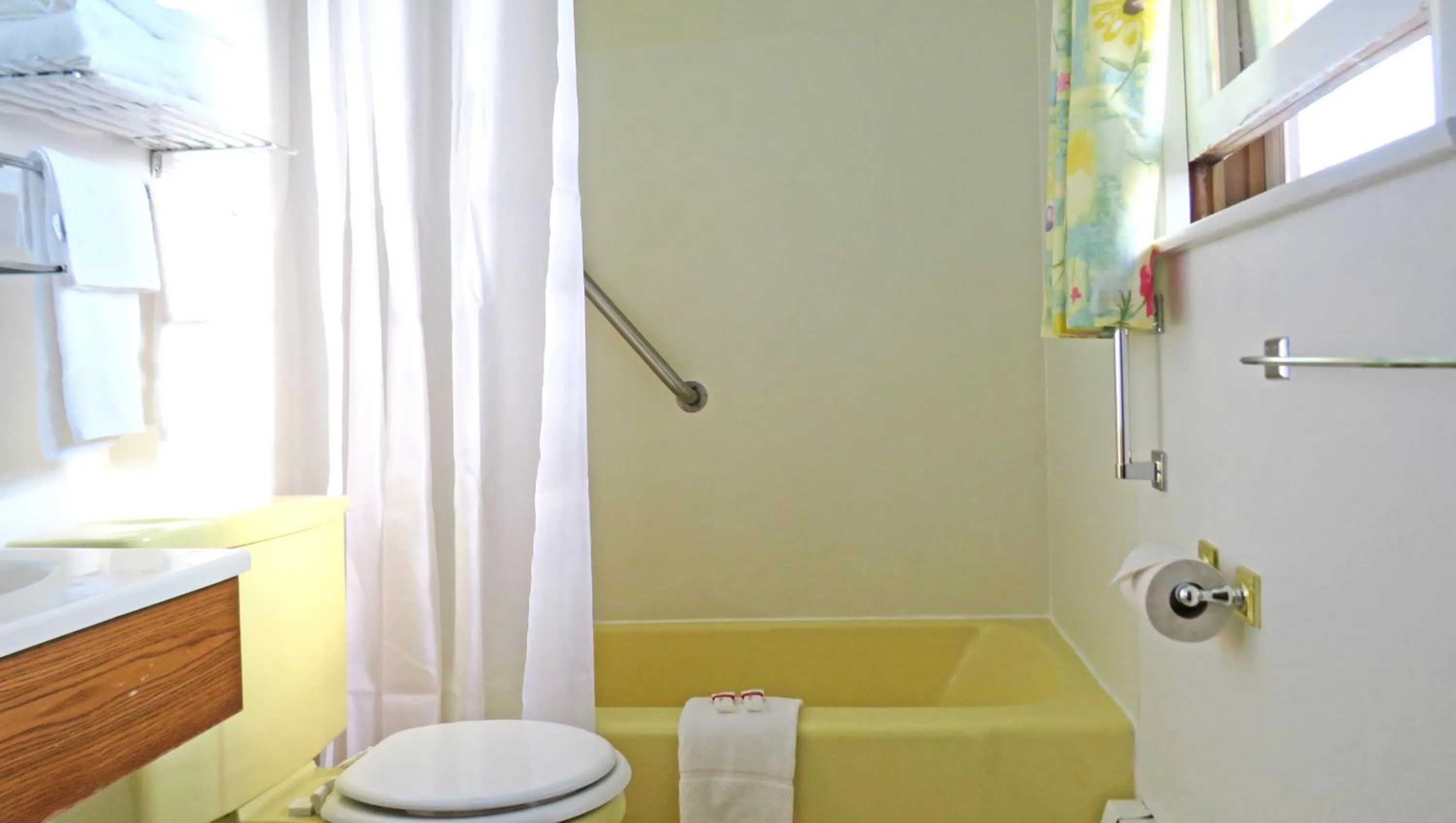 Bathroom in Indianhead Ironwood Hotel