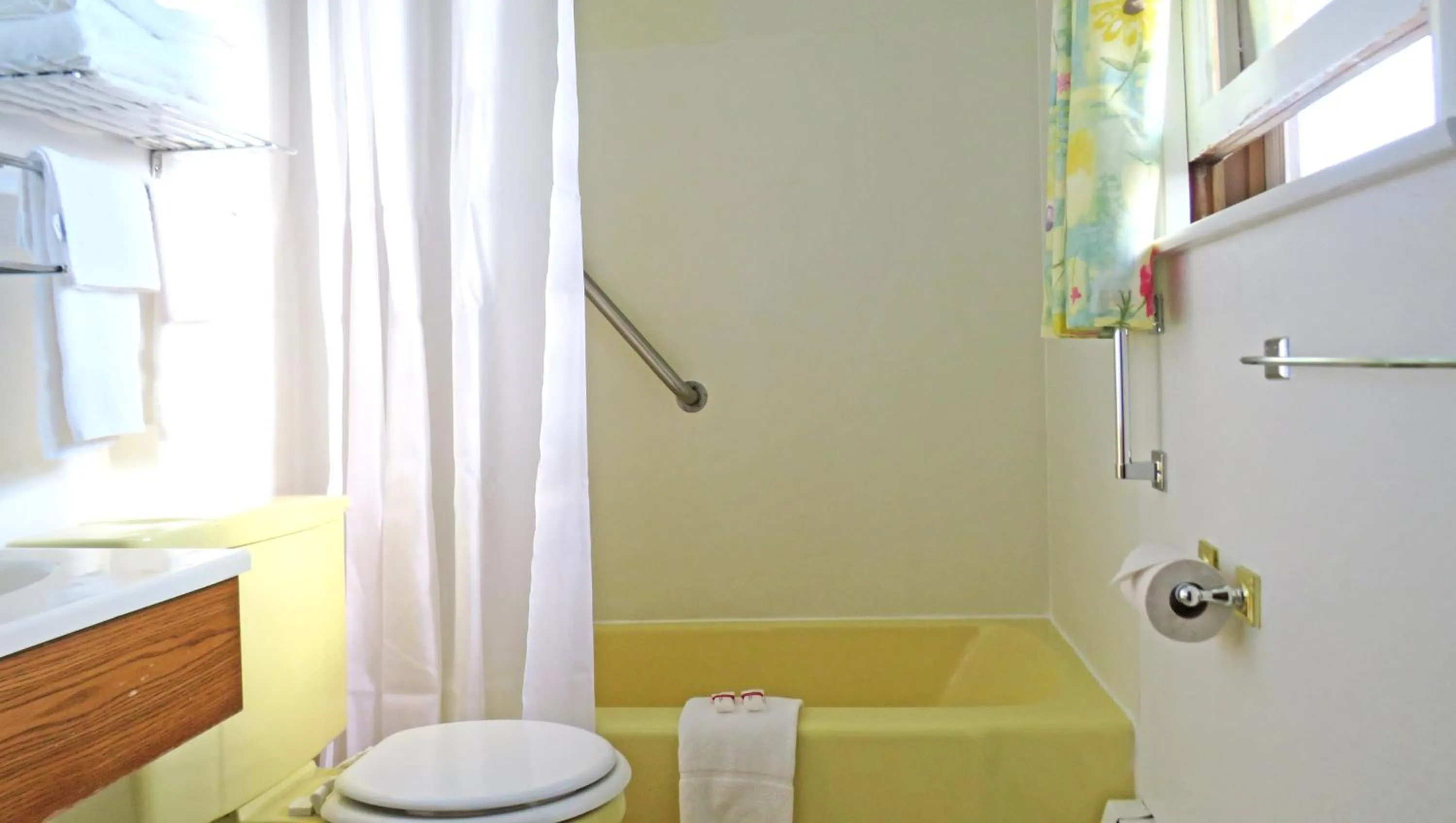 Bathroom in Indianhead Ironwood Hotel