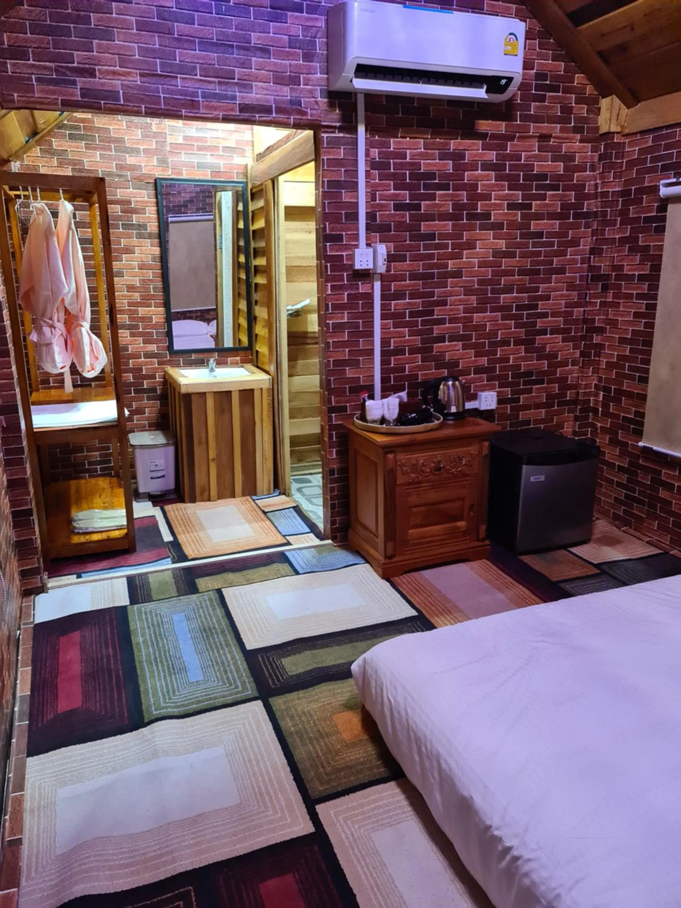 Bedroom, Bed in Damnak Borey Resort