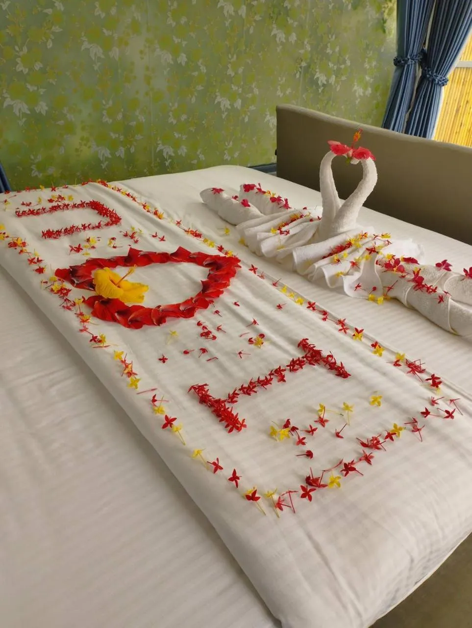 Guests, Bed in Damnak Borey Resort