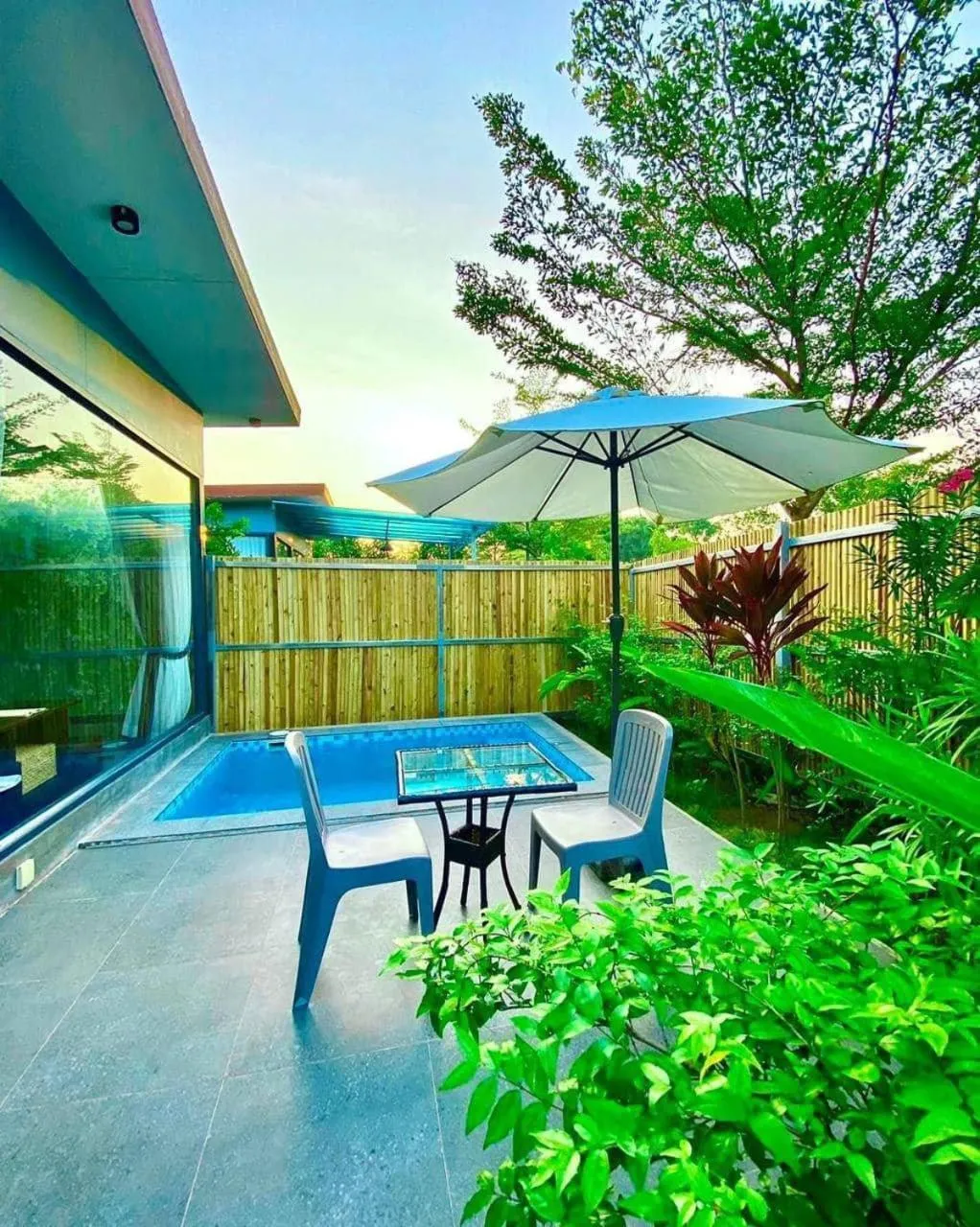 Pool view in Damnak Borey Resort