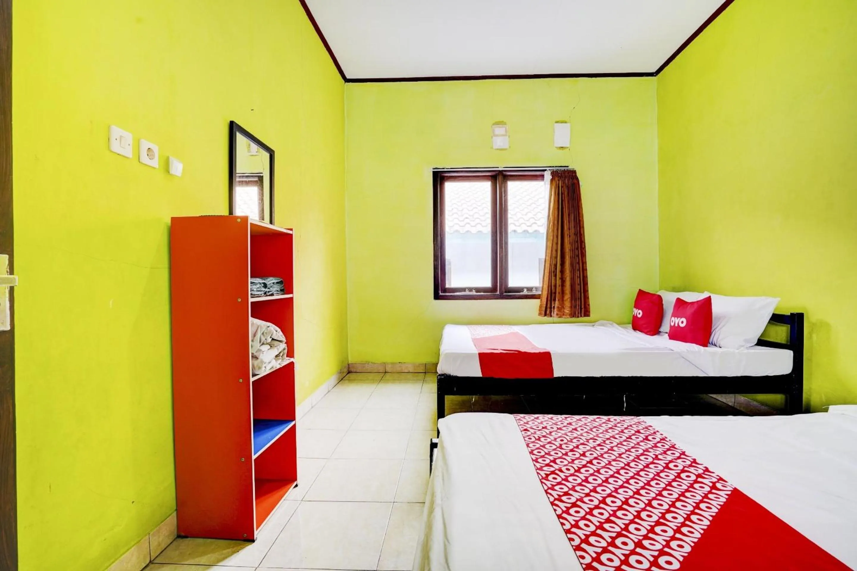 Bedroom, Bed in Hotel O Wisma Al-fahmi Syariah