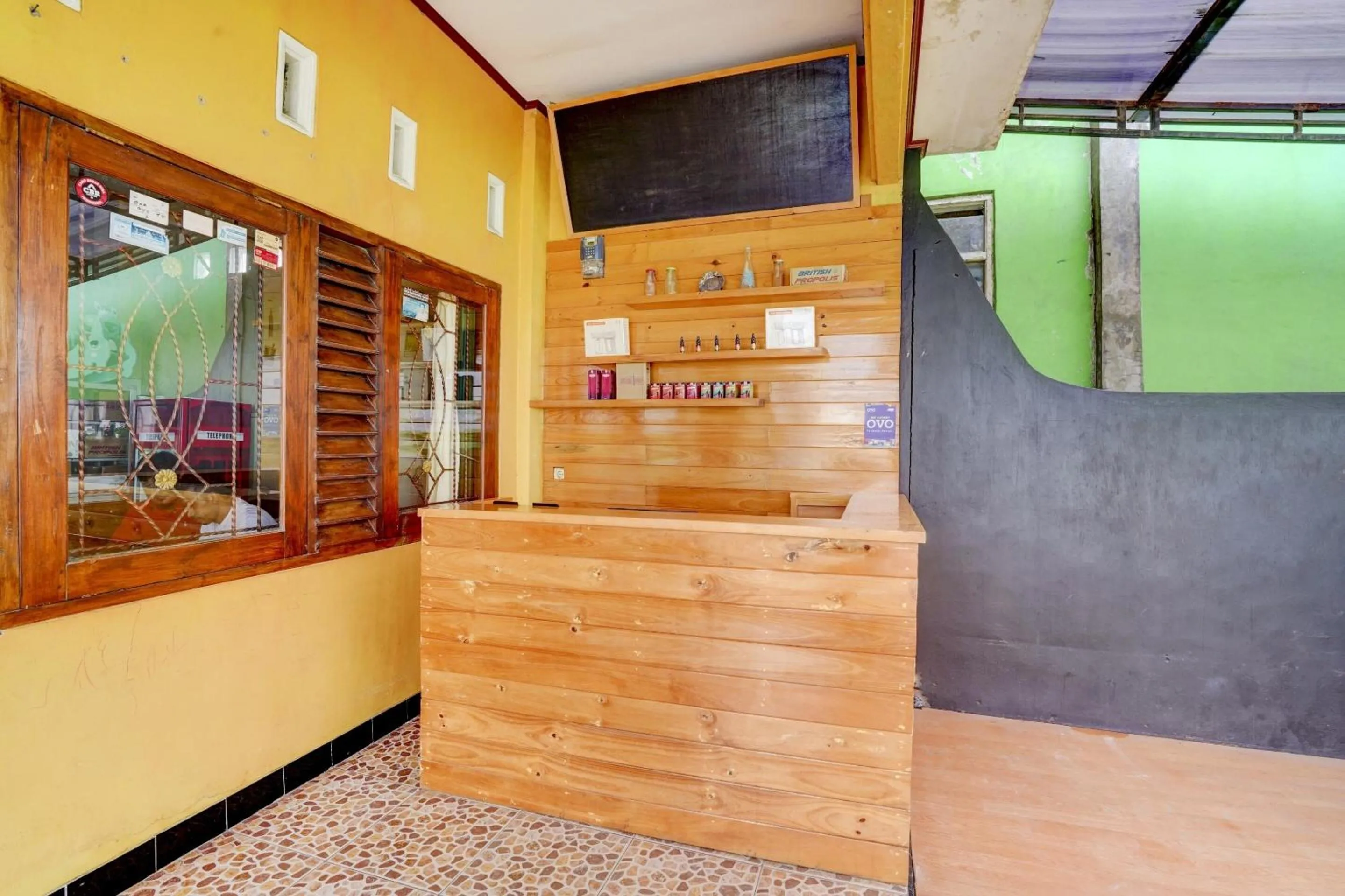 Lobby or reception in Hotel O Wisma Al-fahmi Syariah