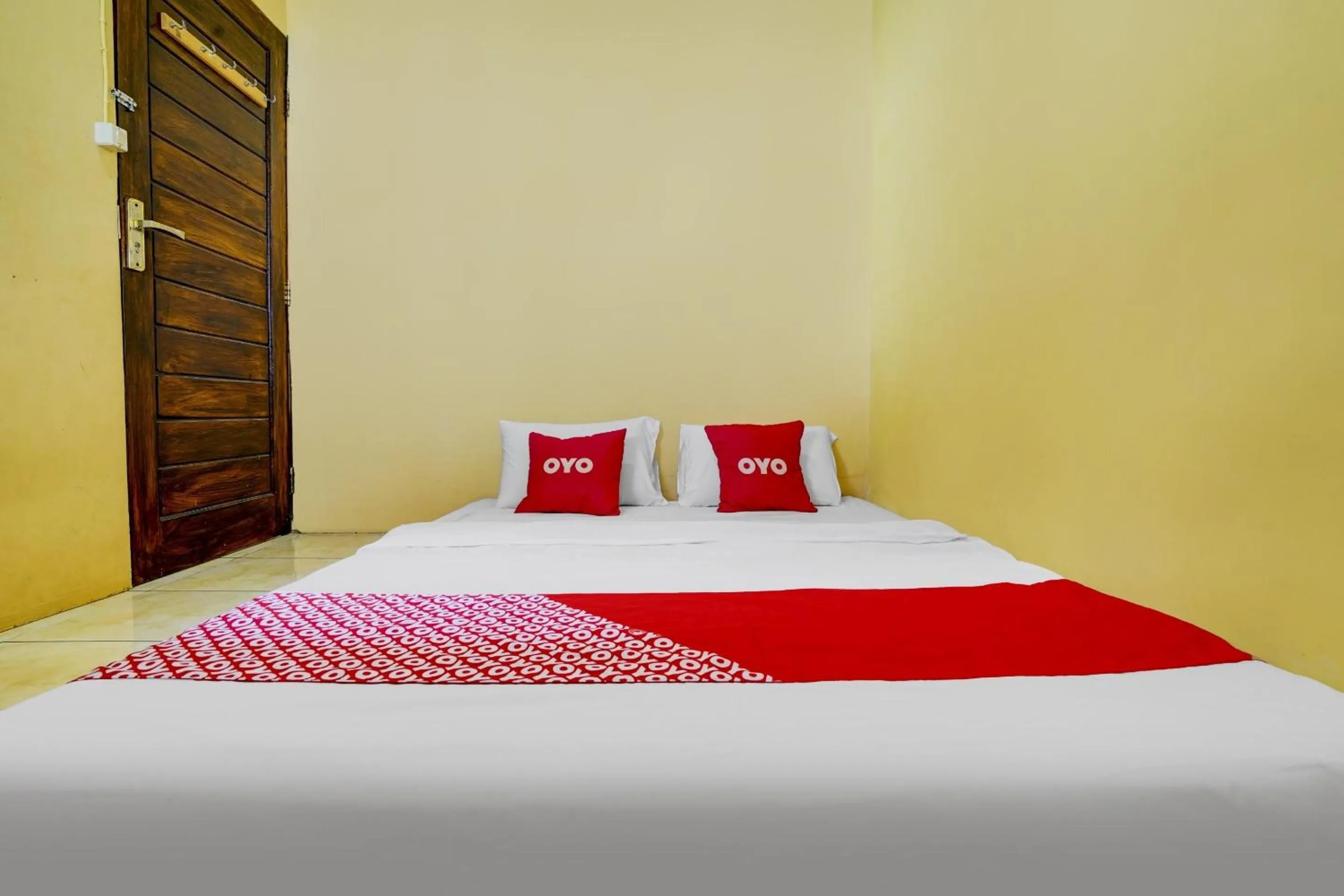 Bedroom, Bed in Hotel O Wisma Al-fahmi Syariah