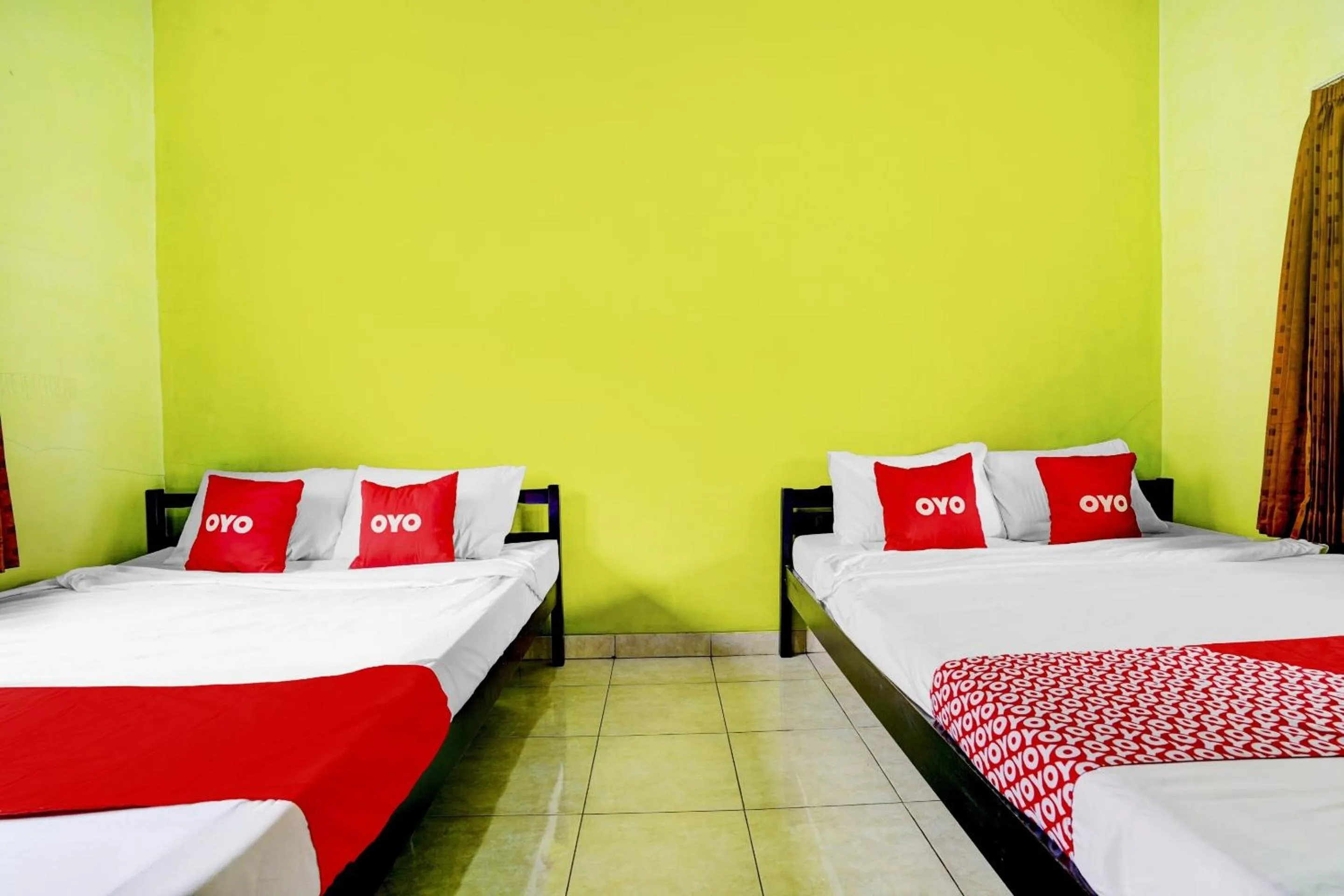 Bedroom, Bed in Hotel O Wisma Al-fahmi Syariah