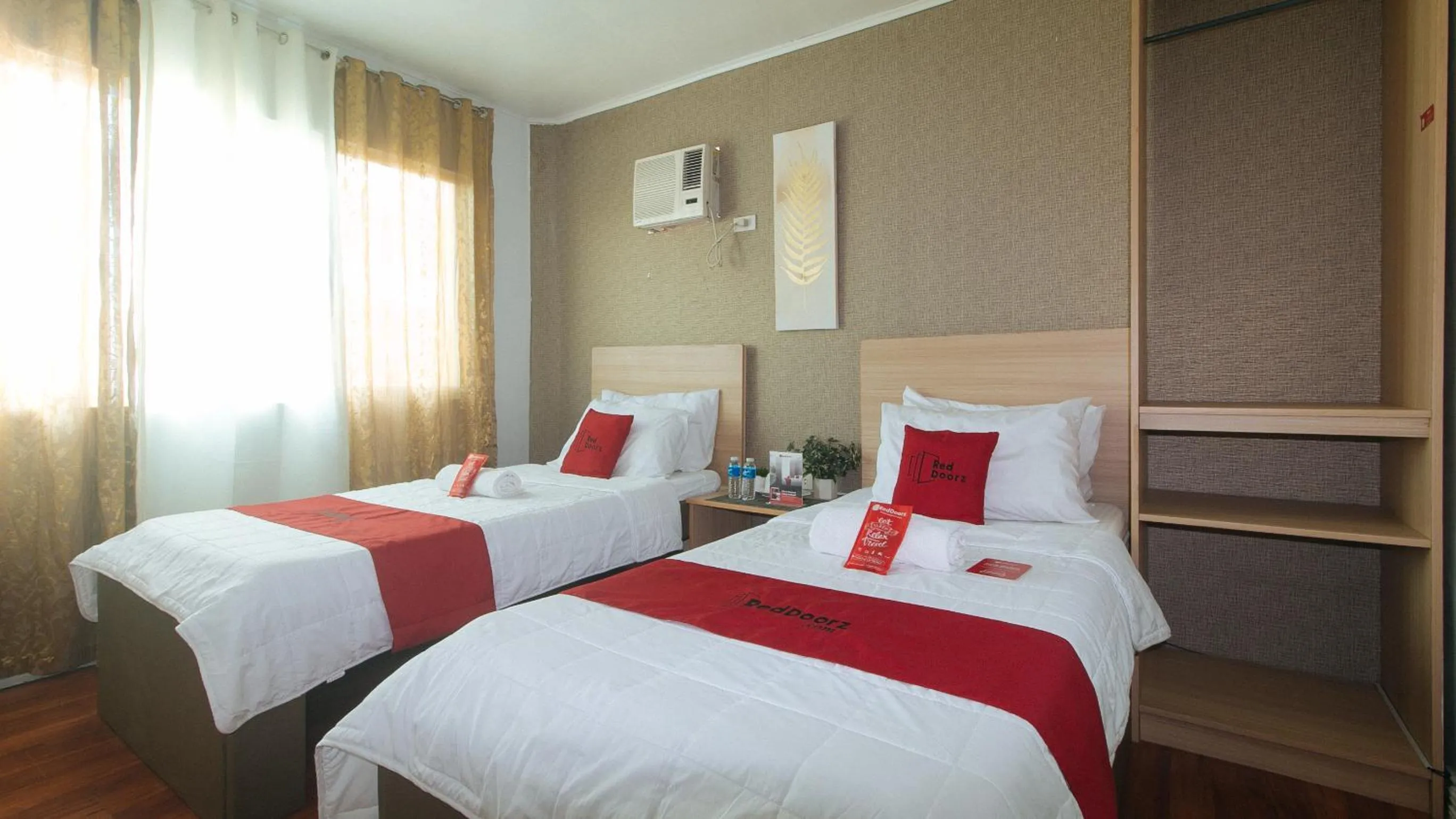 Bed in RedDoorz Hostel @ St. Paul Village LapuLapu