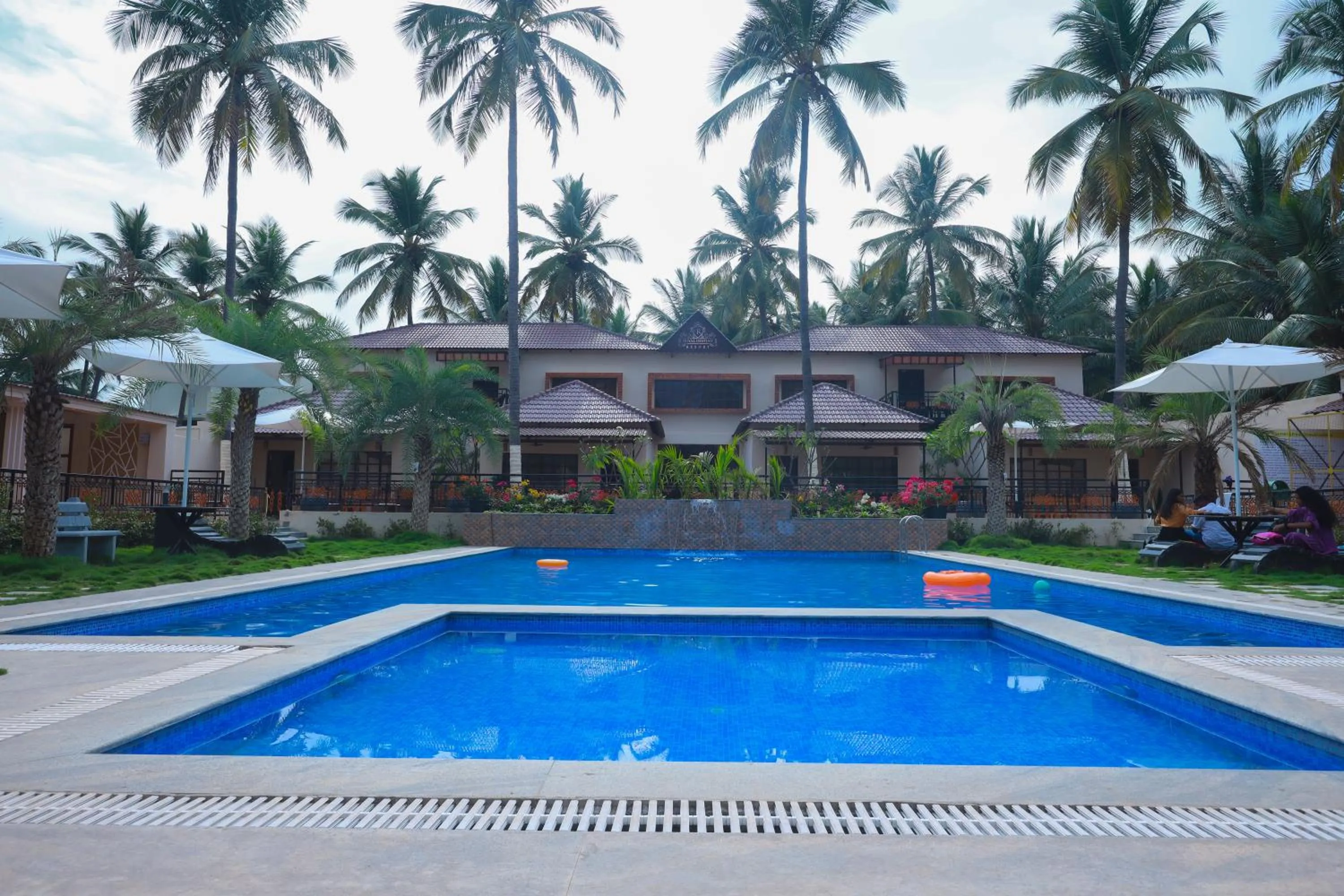 Swimming pool in Royal Destiny Resort
