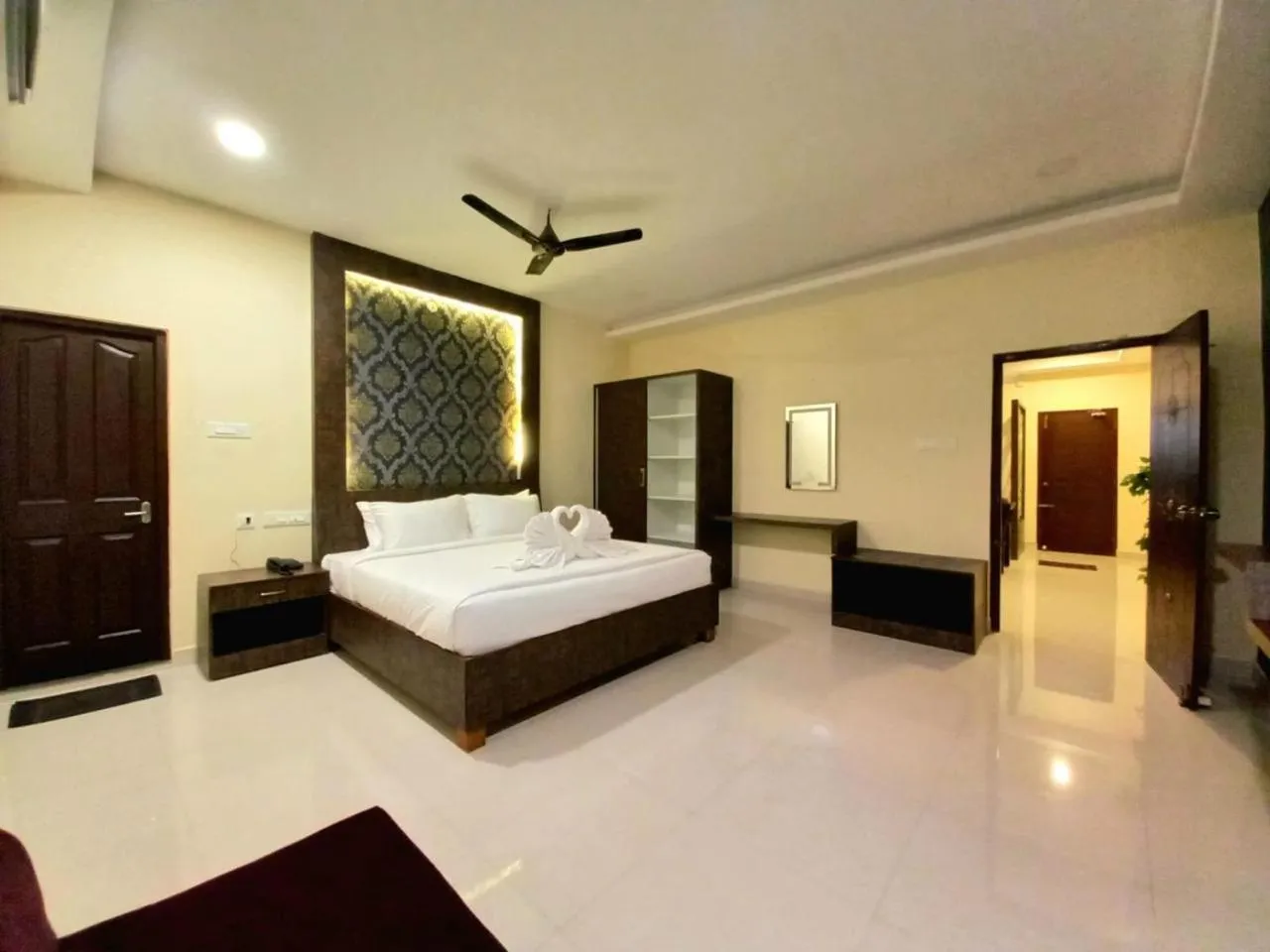 Photo of the whole room, Bed in Royal Destiny Resort
