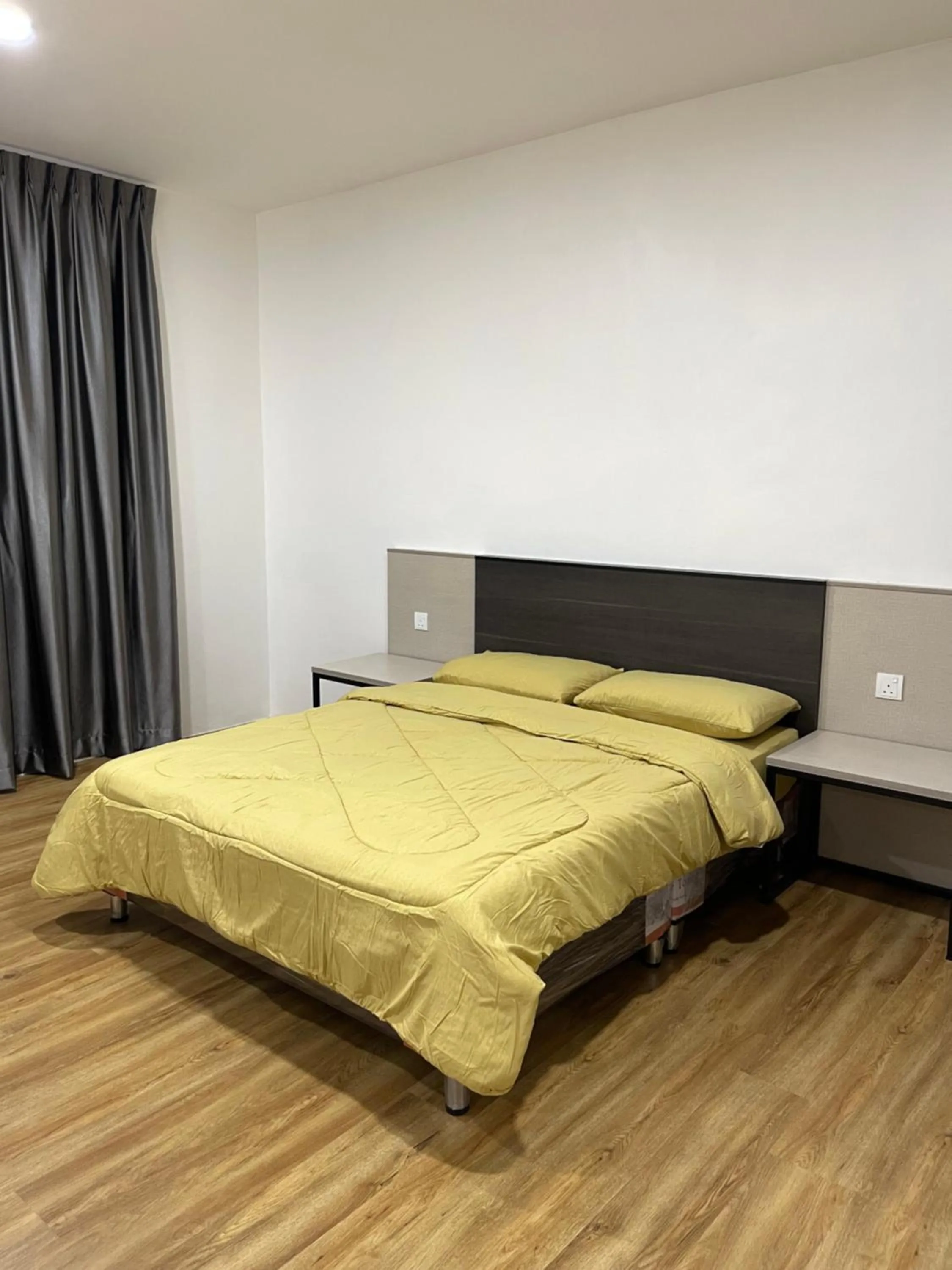 Bedroom, Bed in CA Homestay