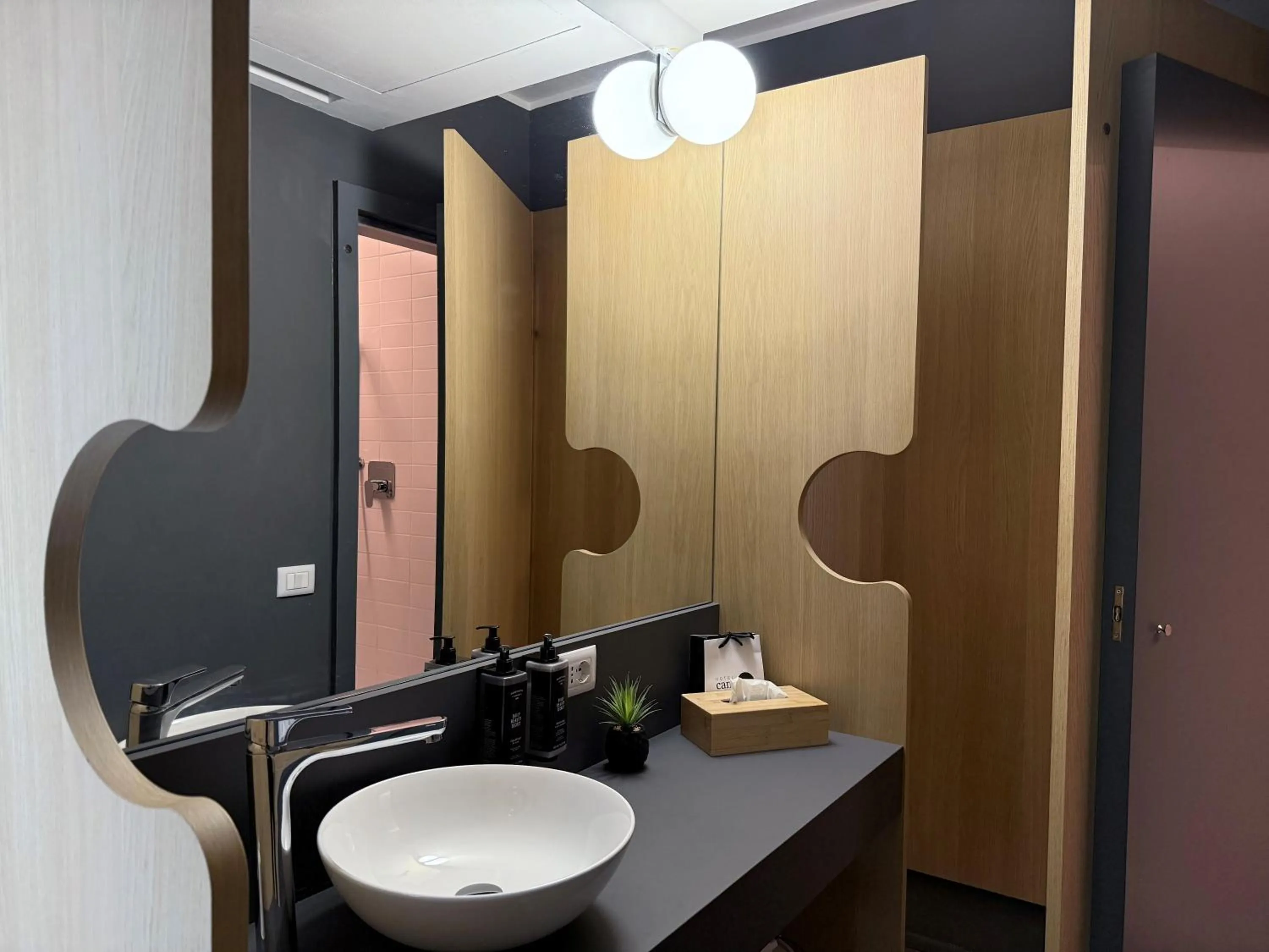 Bathroom in Camplus Hotel Roma Centro