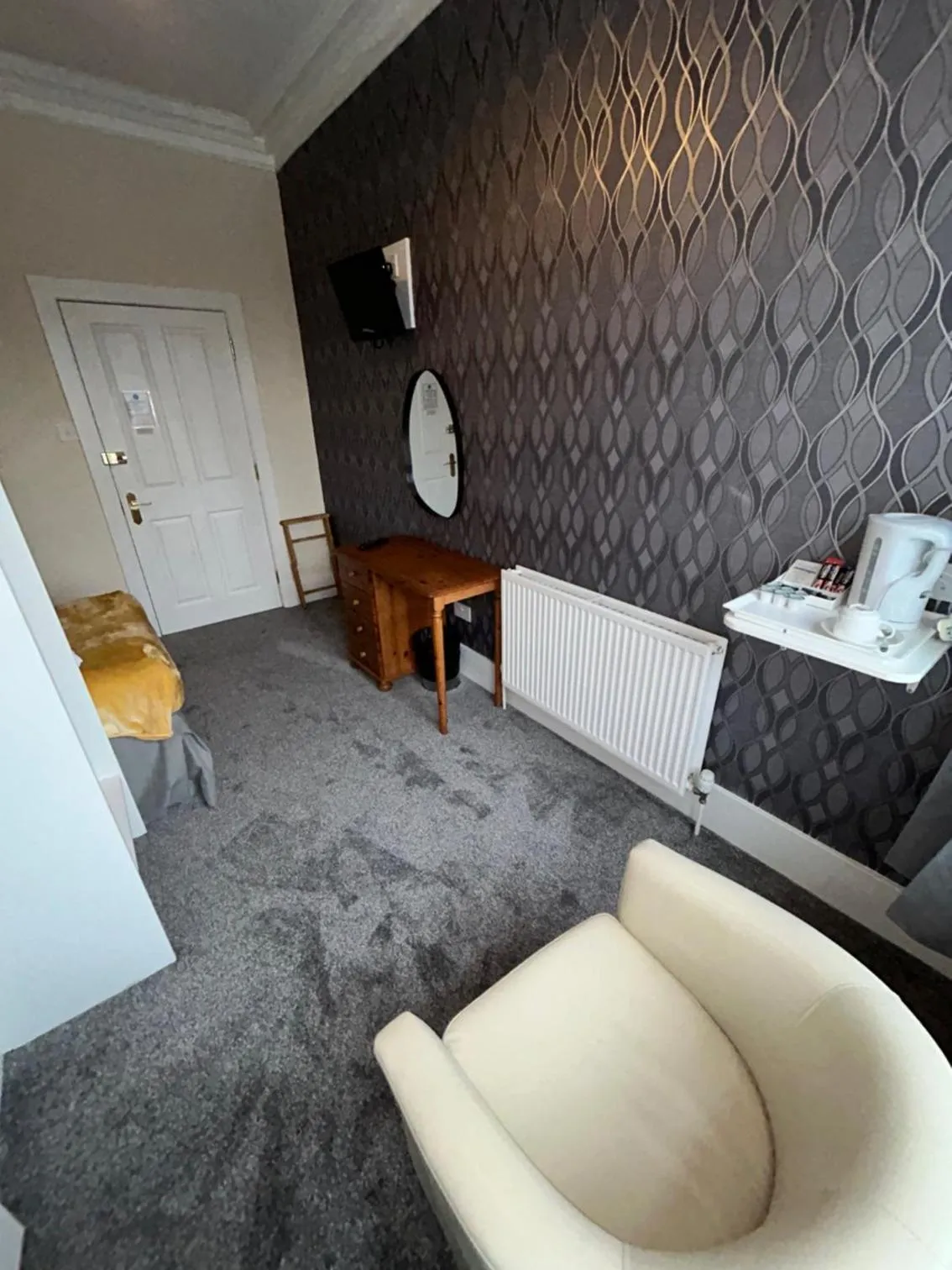 Bed in The Maxwell Arms Hotel