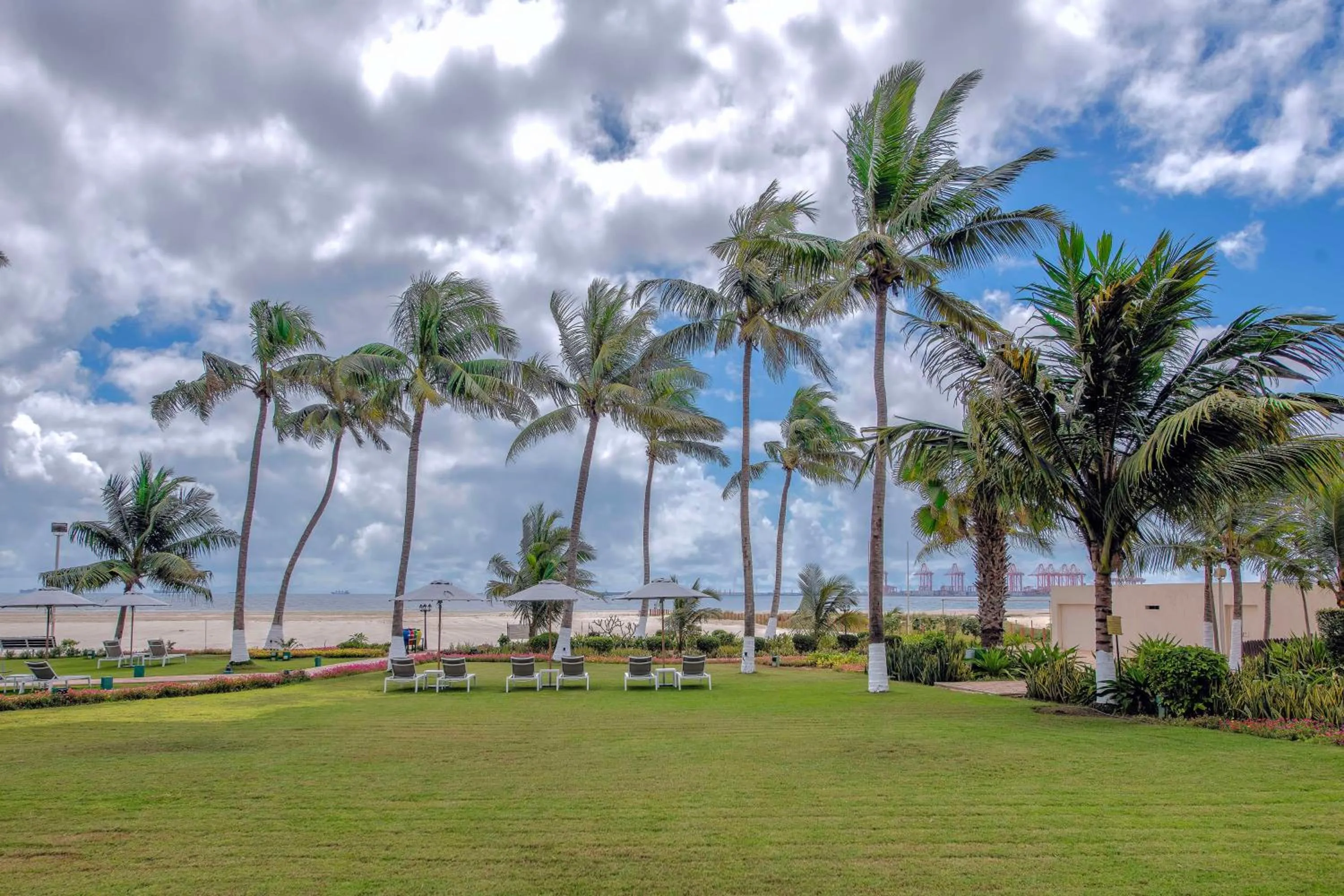 Garden in Hilton Salalah Resort