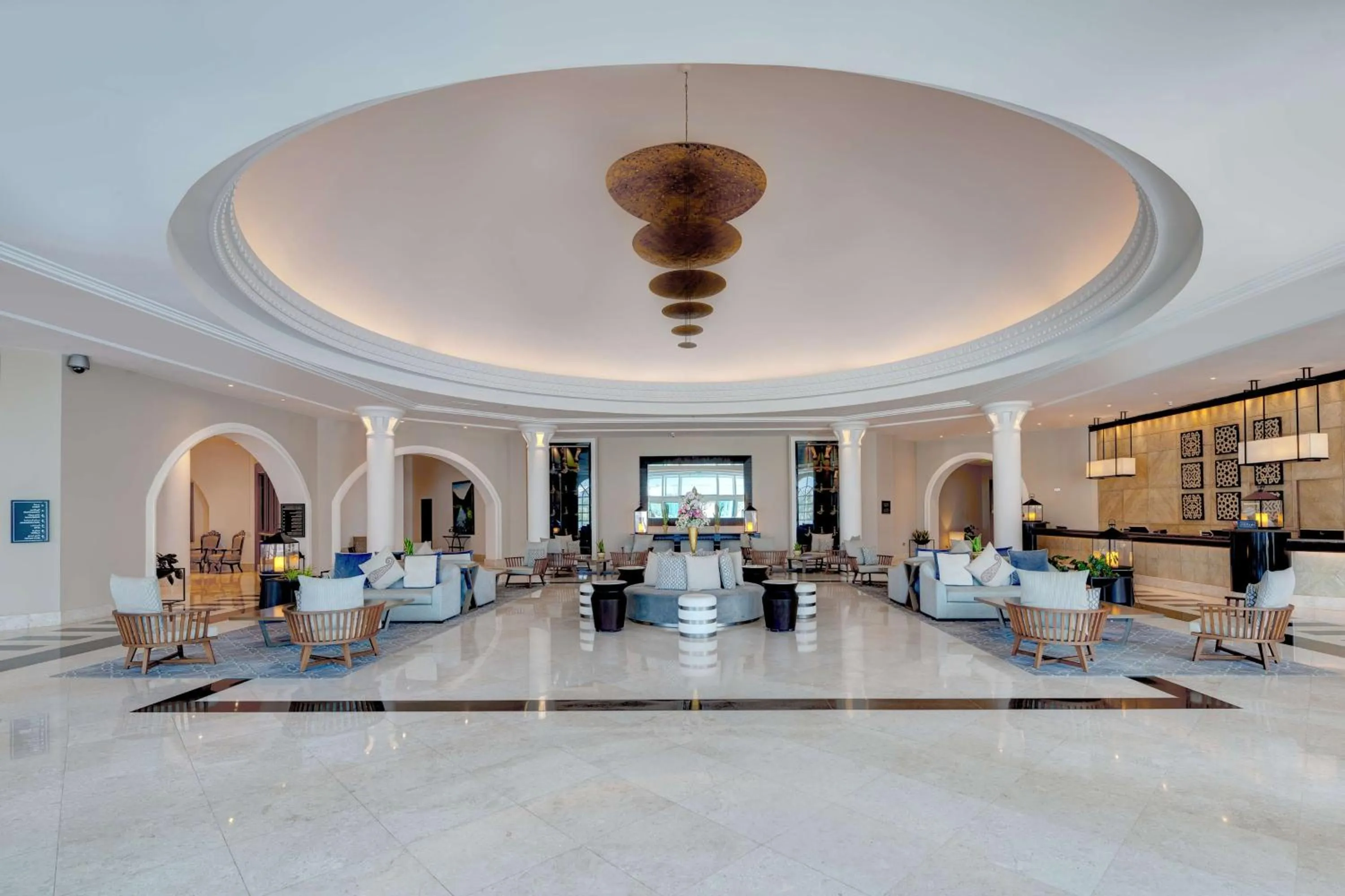 Lobby or reception in Hilton Salalah Resort