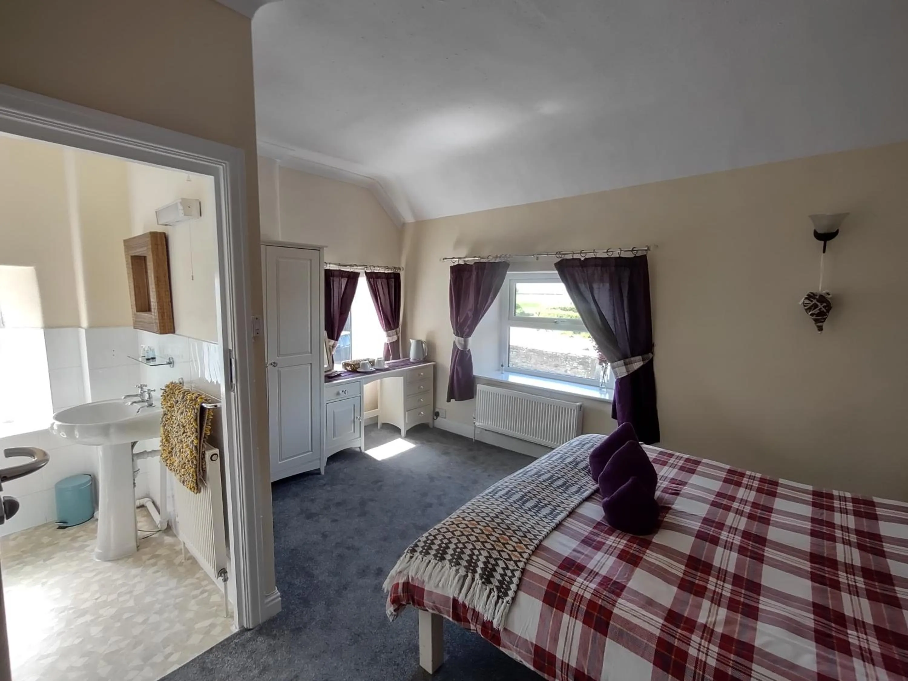 TV and multimedia, Bed in The Shoulder at Hardstoft