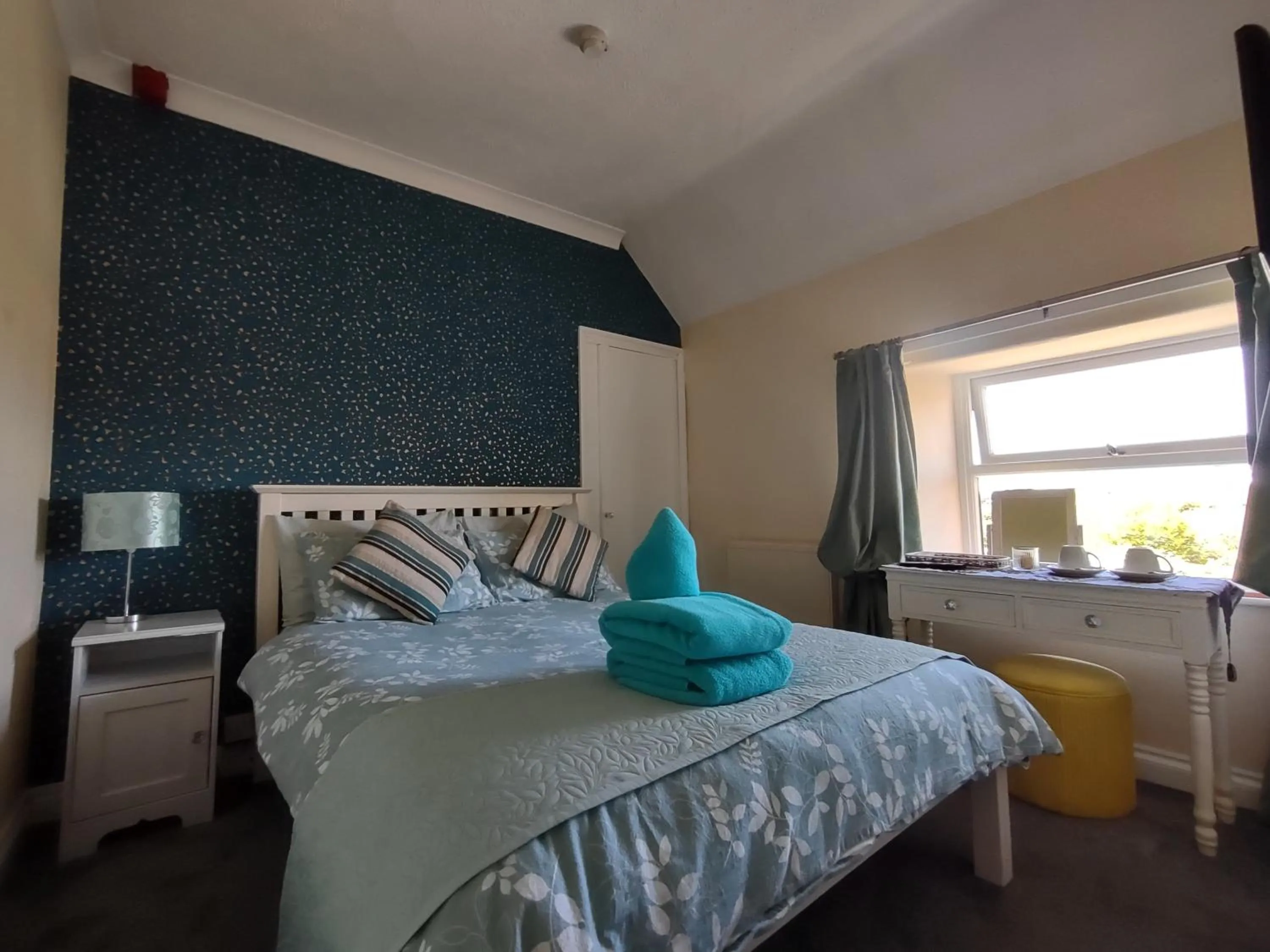 Bed in The Shoulder at Hardstoft