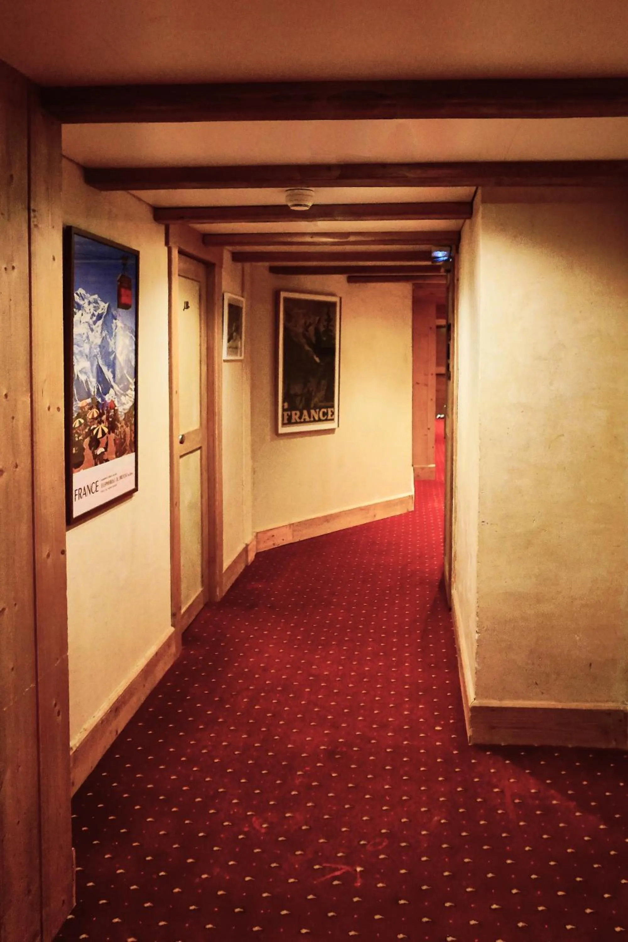 room service in Les Grands Montets Hotel & Spa