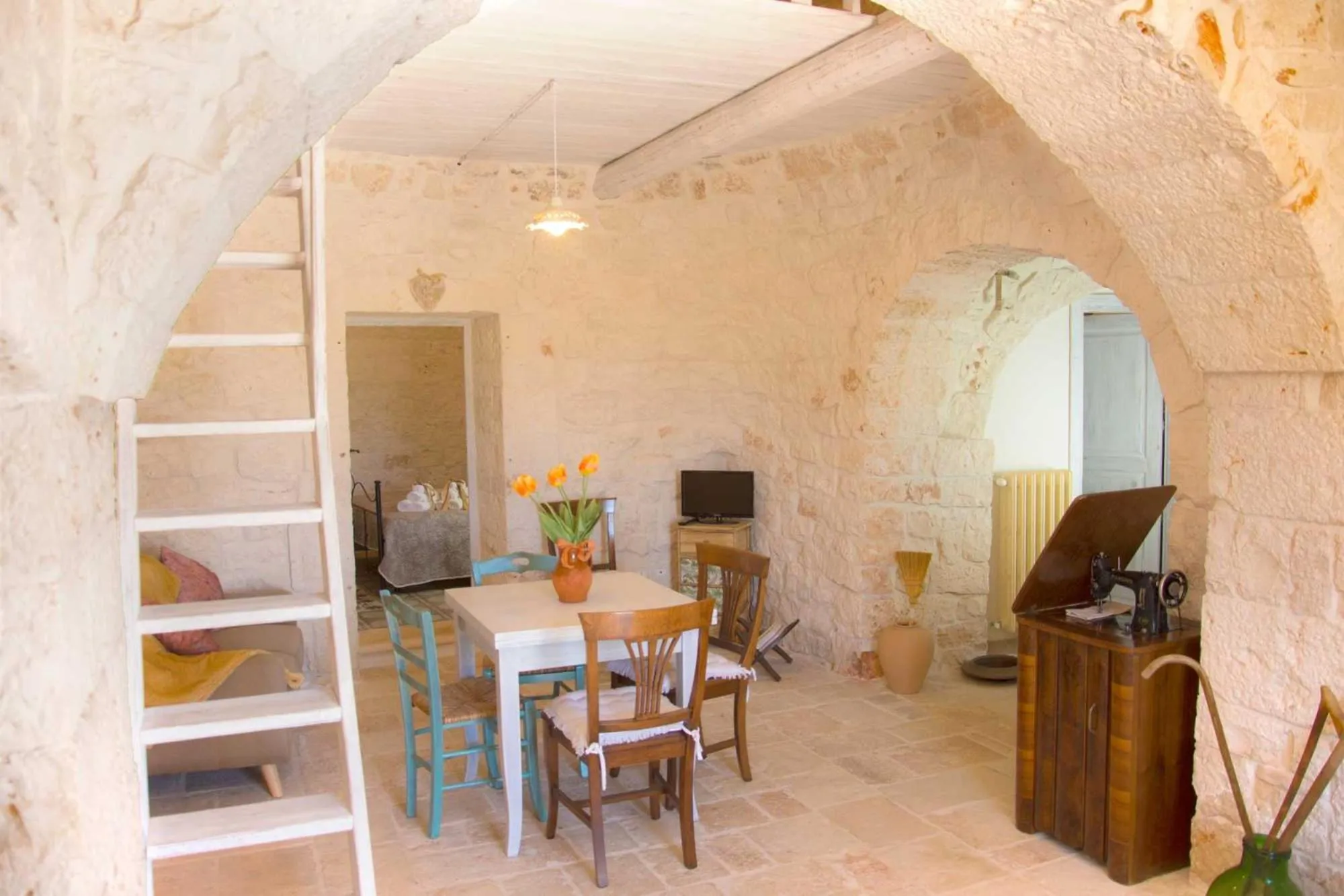Communal lounge/ TV room in Trullo Sweet Trullo