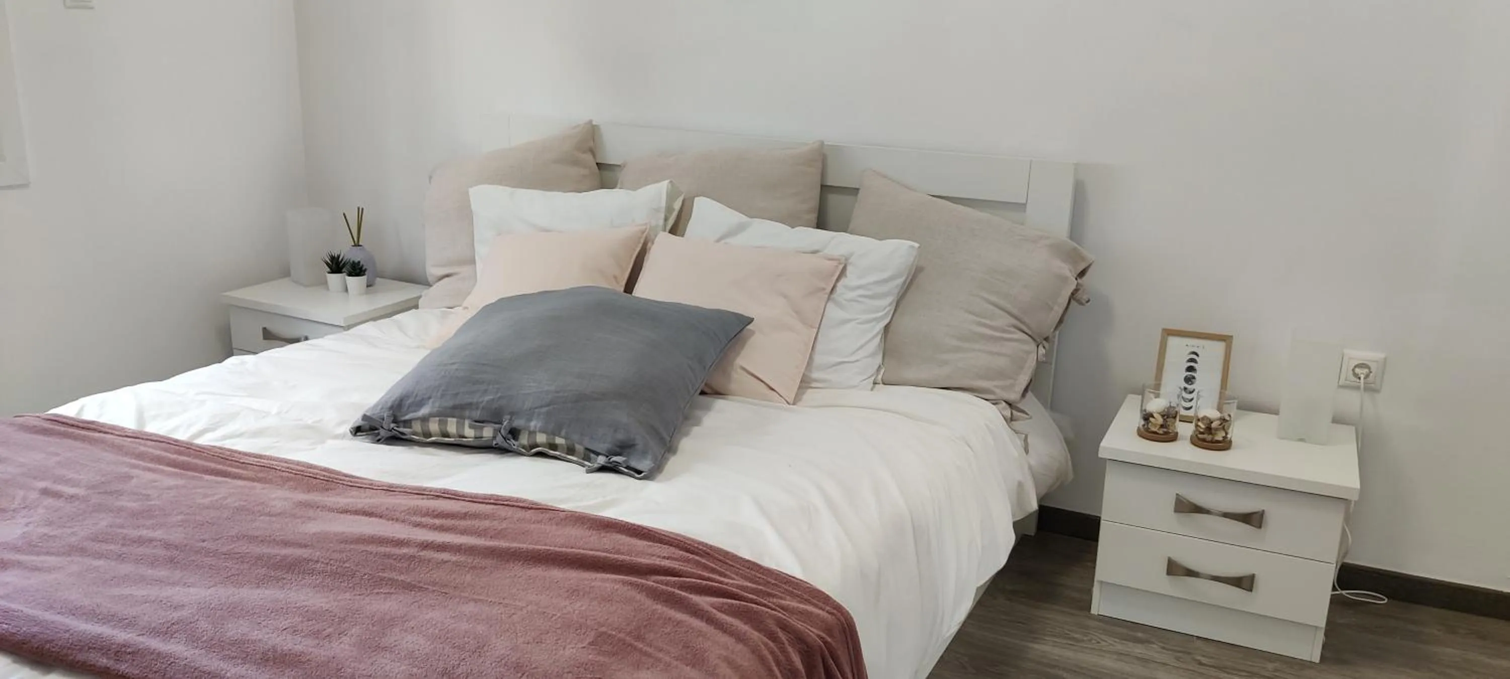 Bed in WSD Glory I Hotel Apartment