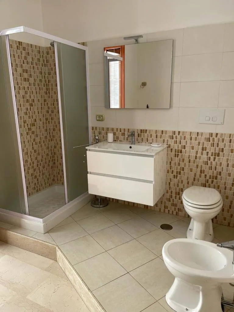 Shower, Bathroom in Suite San Cataldo